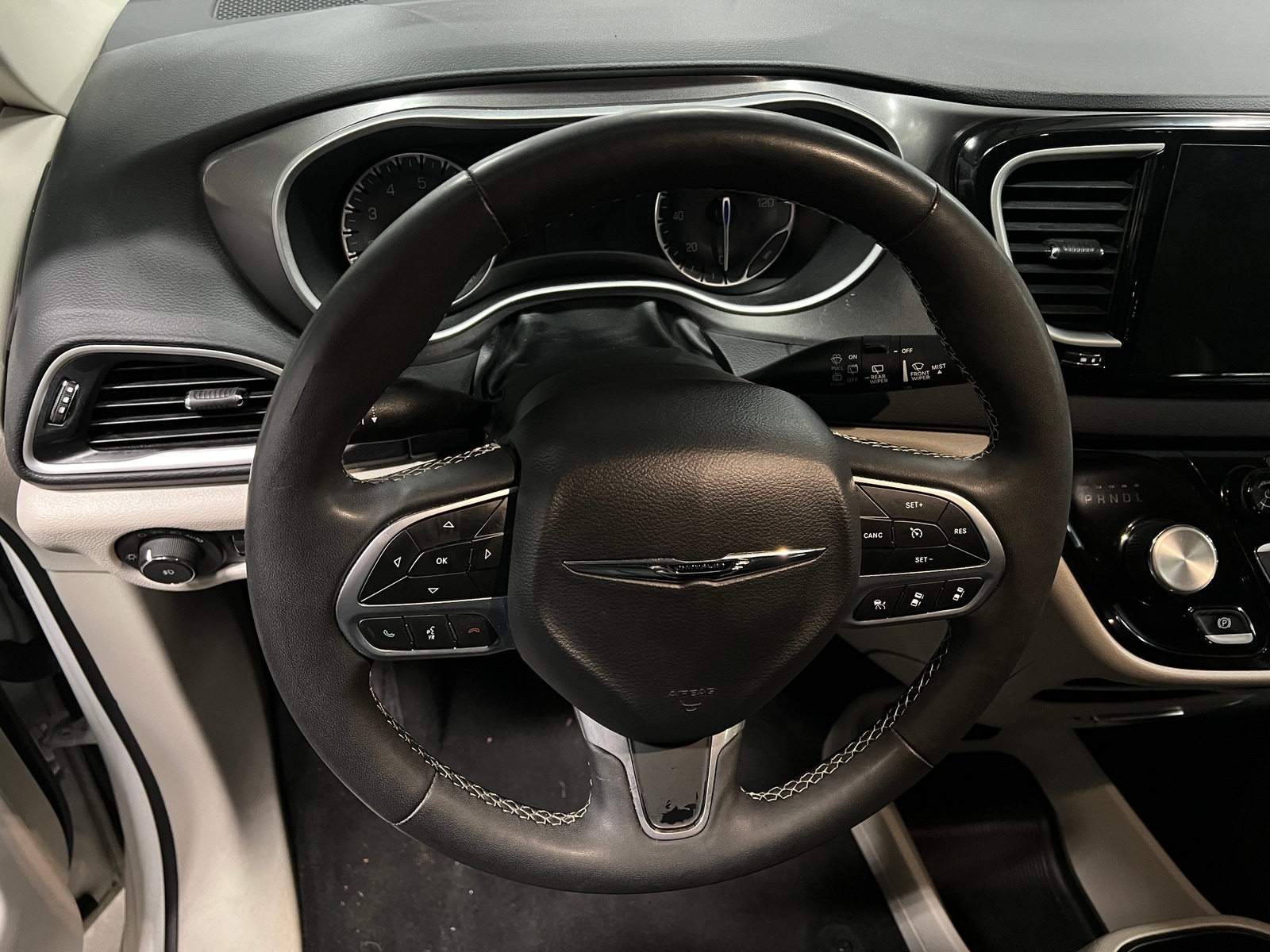 Thumbnail: 2024 Chrysler Pacifica - 4