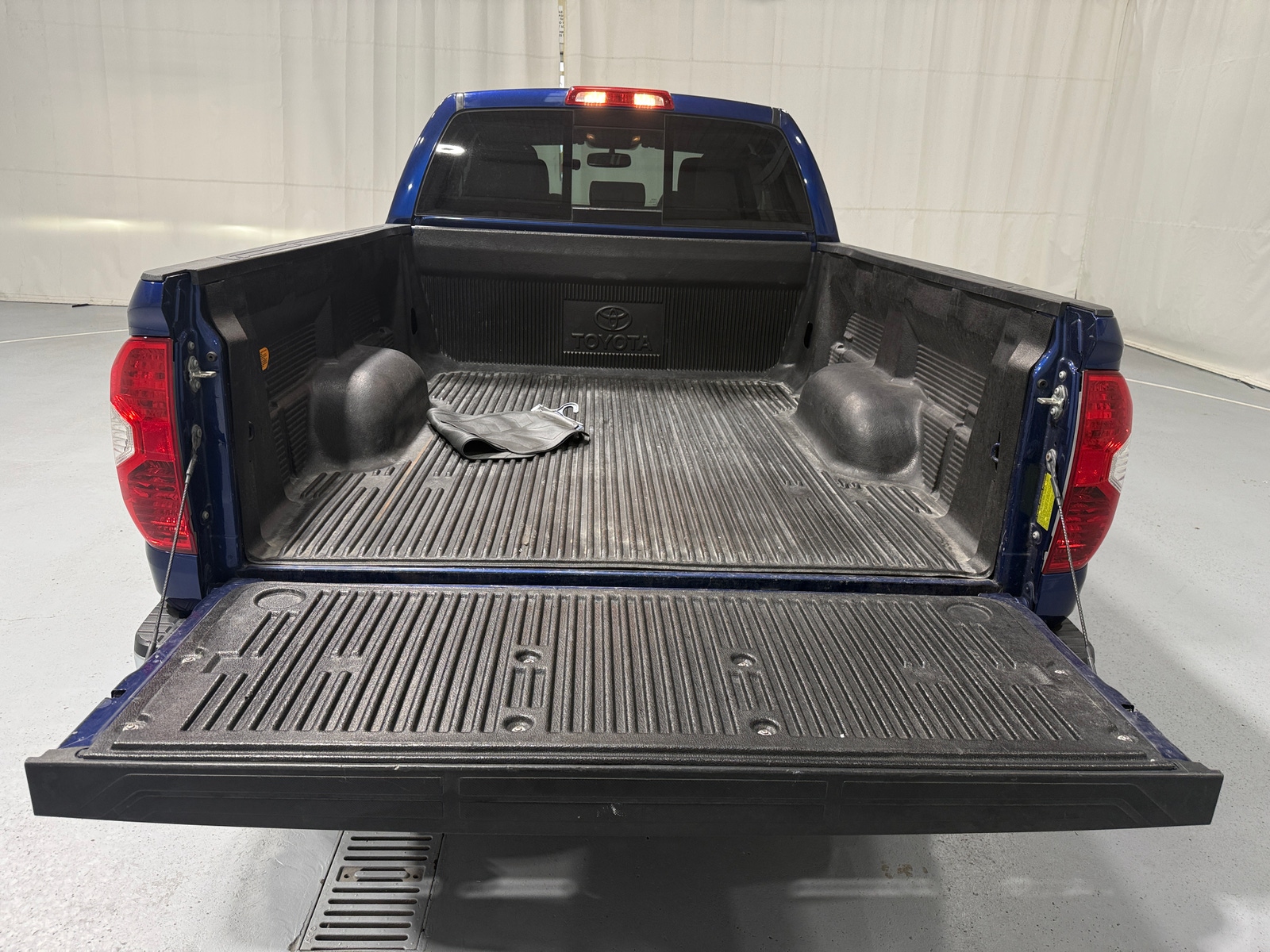 Thumbnail: 2014 Toyota Tundra - 7
