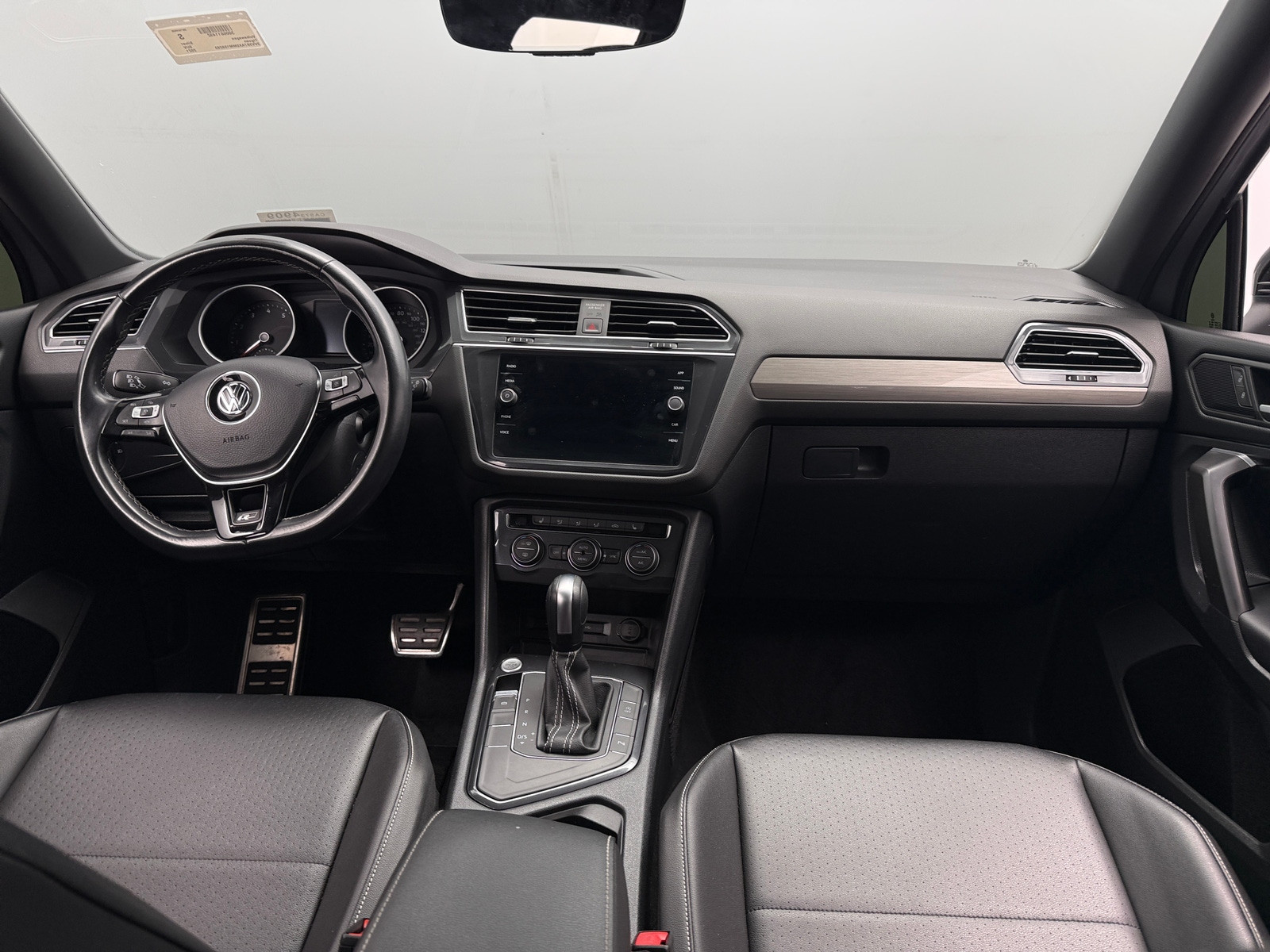 Thumbnail: 2021 Volkswagen Tiguan - 2