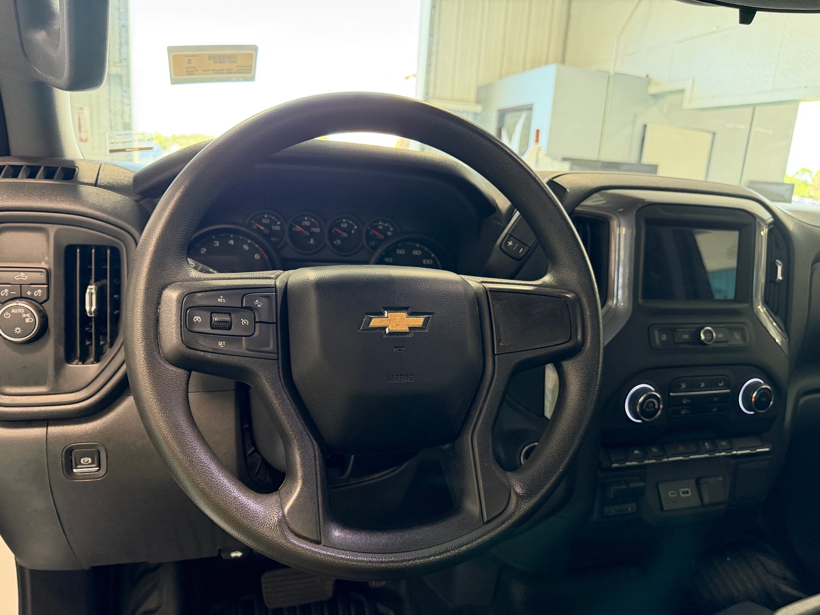 Thumbnail: 2024 Chevrolet Silverado 1500 - 5