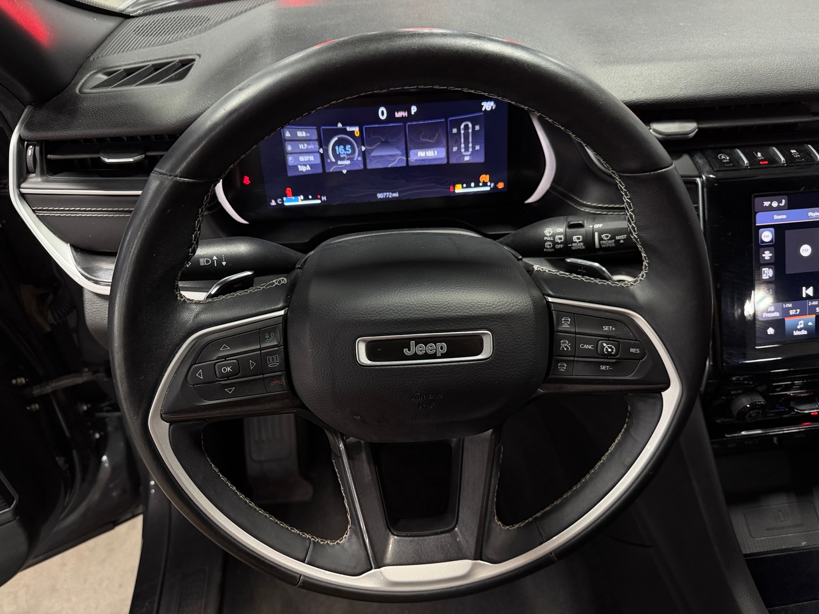 Thumbnail: 2022 Jeep Grand Cherokee L - 4
