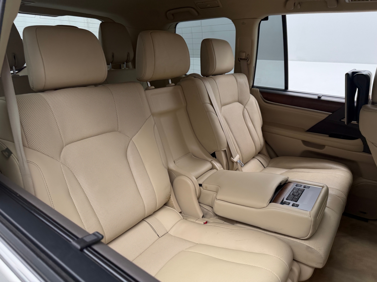Thumbnail: 2018 Lexus LX - 5