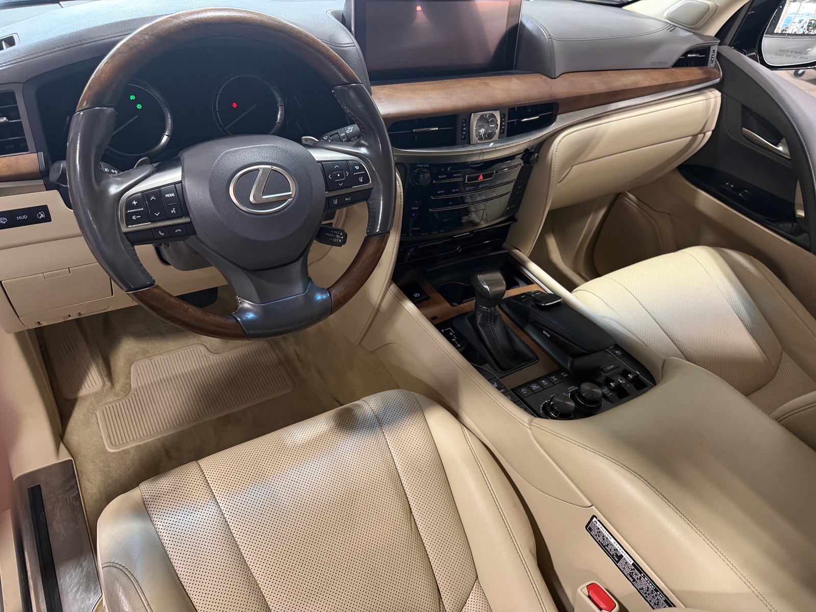 Thumbnail: 2018 Lexus LX - 2