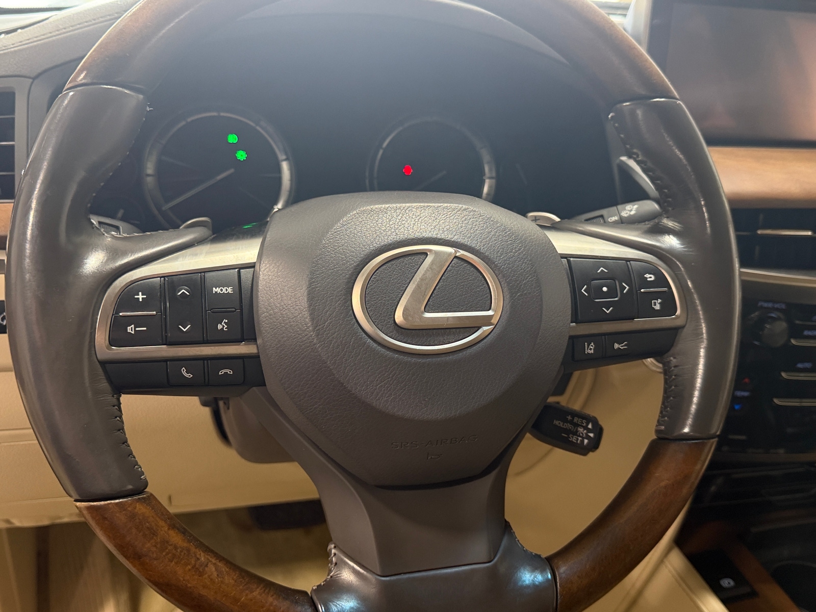 Thumbnail: 2018 Lexus LX - 4