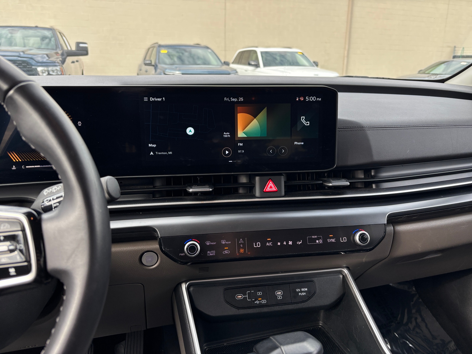 Thumbnail: 2026 Kia Carnival - 4