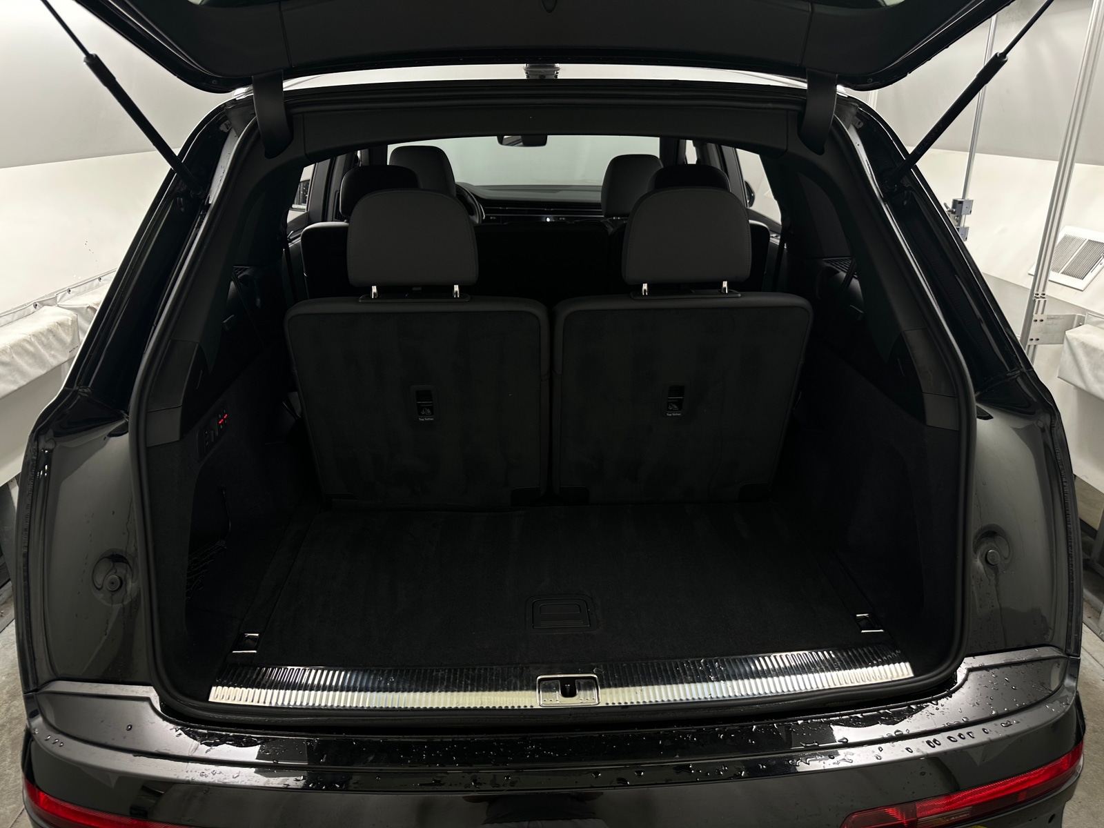 Thumbnail: 2023 Audi Q7 - 7