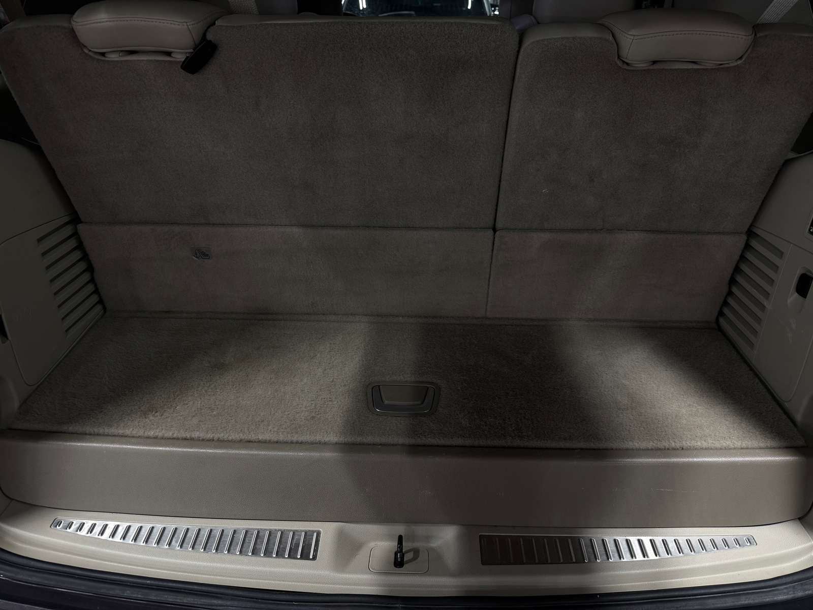 Thumbnail: 2015 Cadillac Escalade - 6