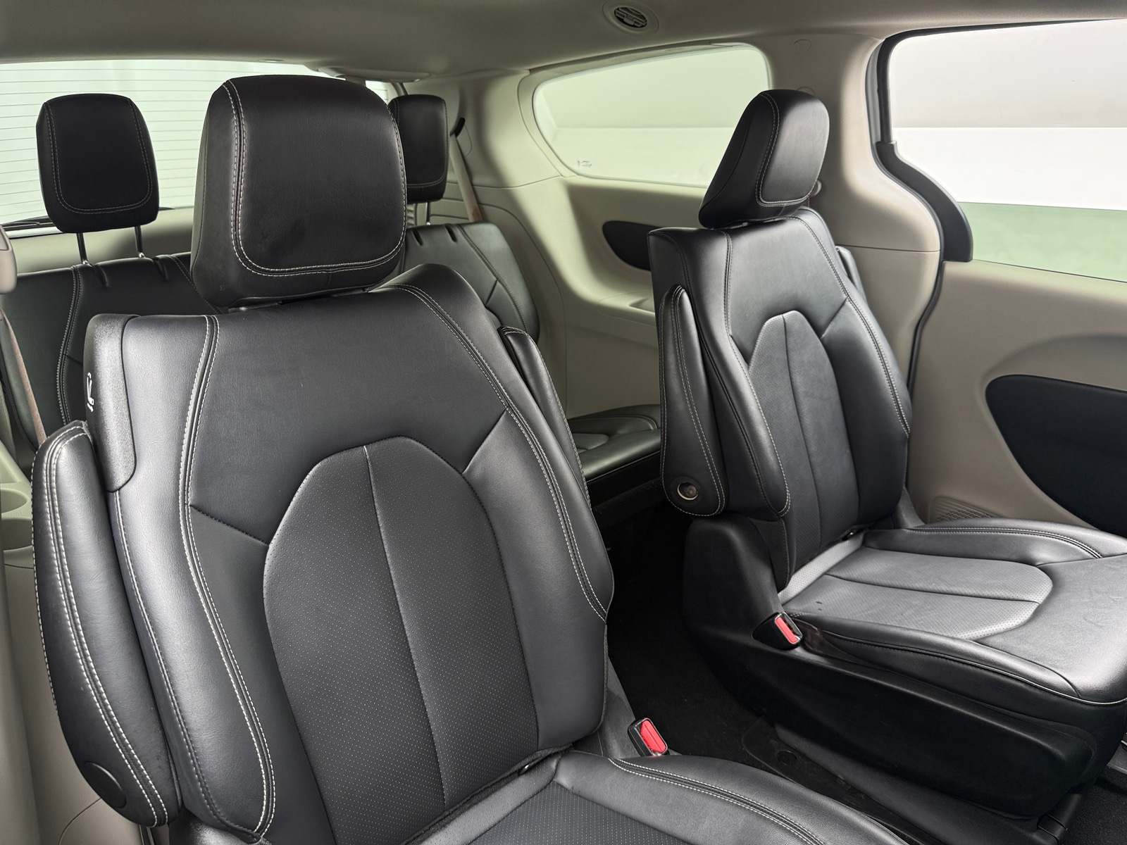 Thumbnail: 2024 Chrysler Pacifica - 5