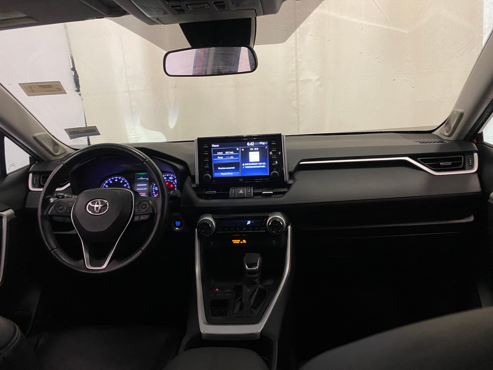 Thumbnail: 2020 Toyota RAV4 - 3