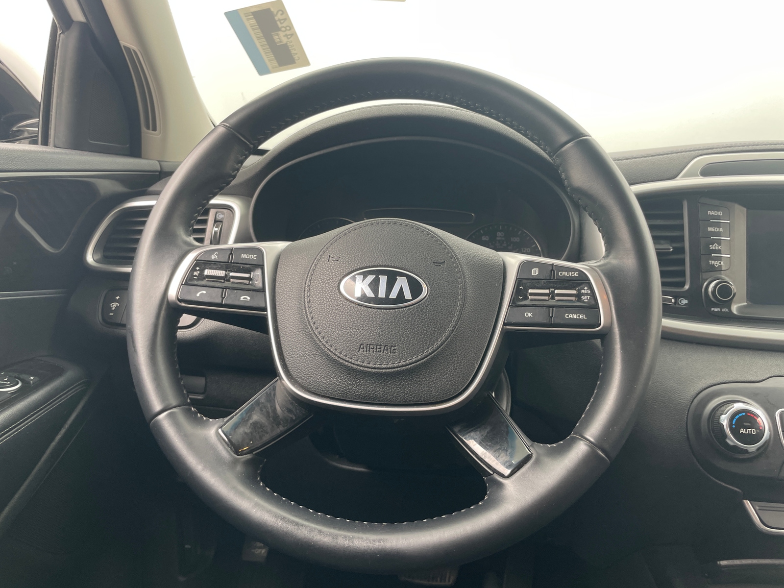 Thumbnail: 2020 Kia Sorento - 5