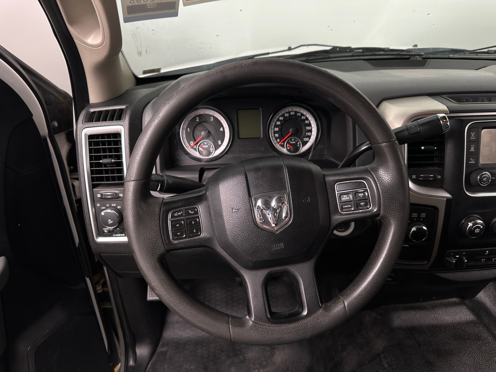 Thumbnail: 2014 RAM 3500 - 5