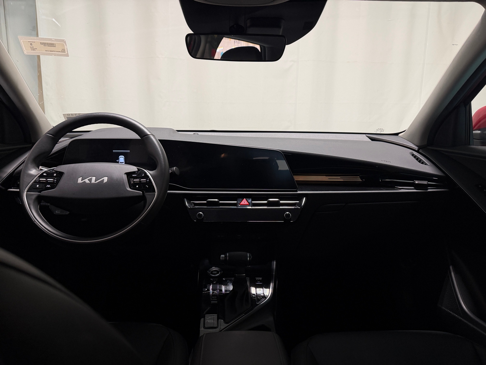 Thumbnail: 2023 Kia Niro - 2