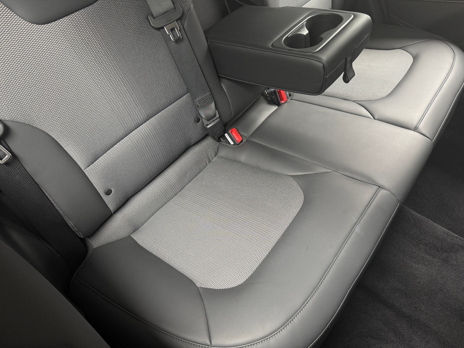 Thumbnail: 2023 Kia Niro - 5