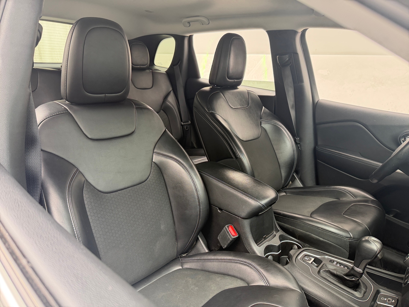 Thumbnail: 2019 Jeep Cherokee - 2