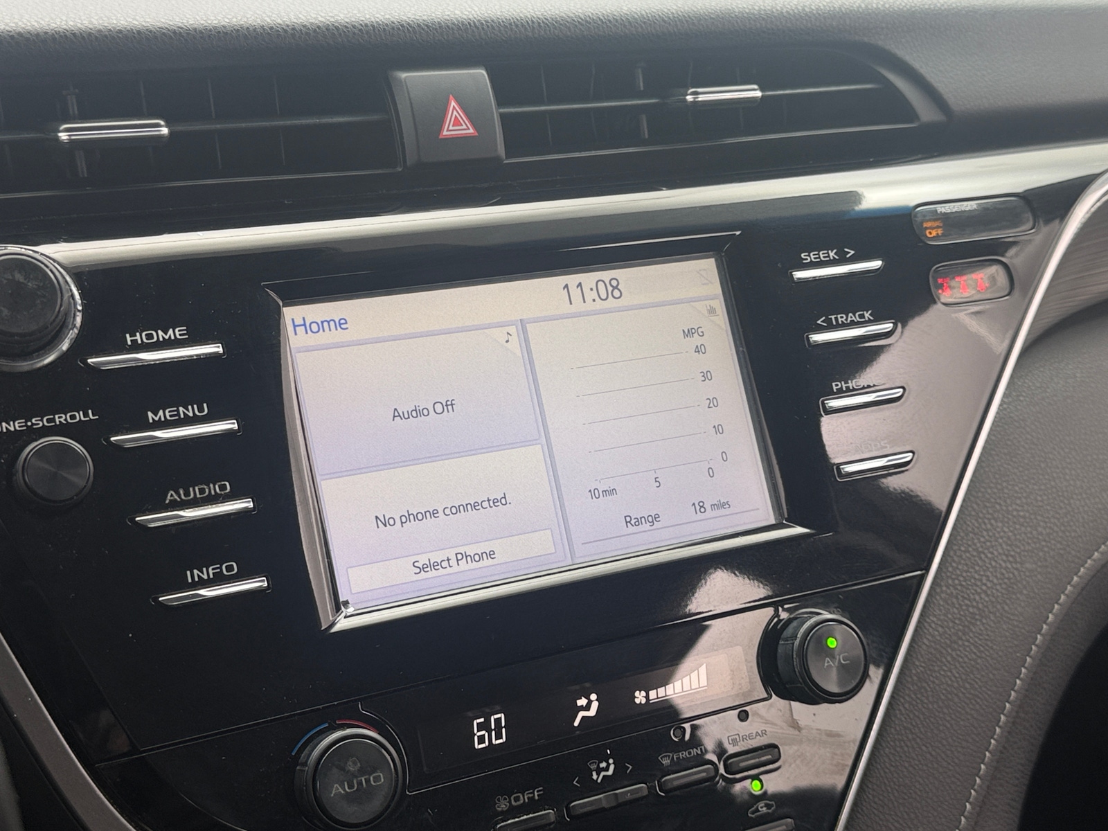 Thumbnail: 2018 Toyota Camry - 4