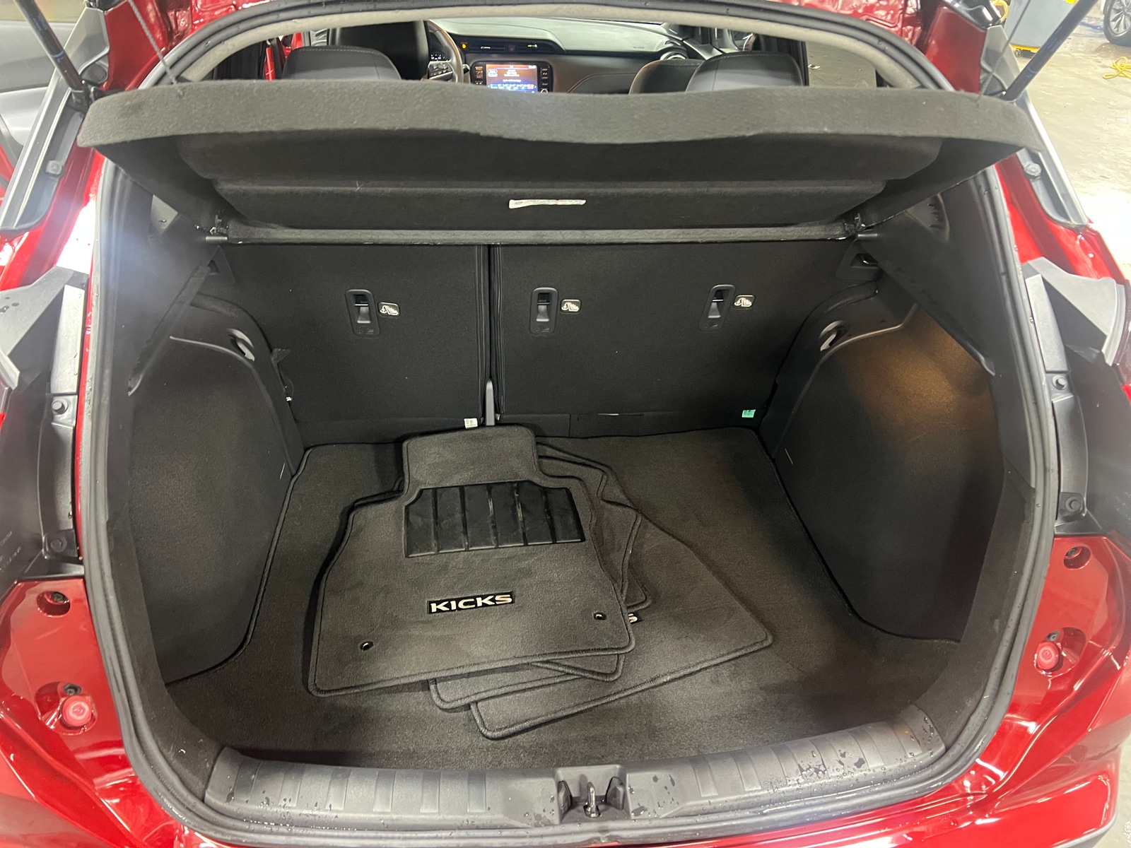 Thumbnail: 2023 Nissan Kicks - 6