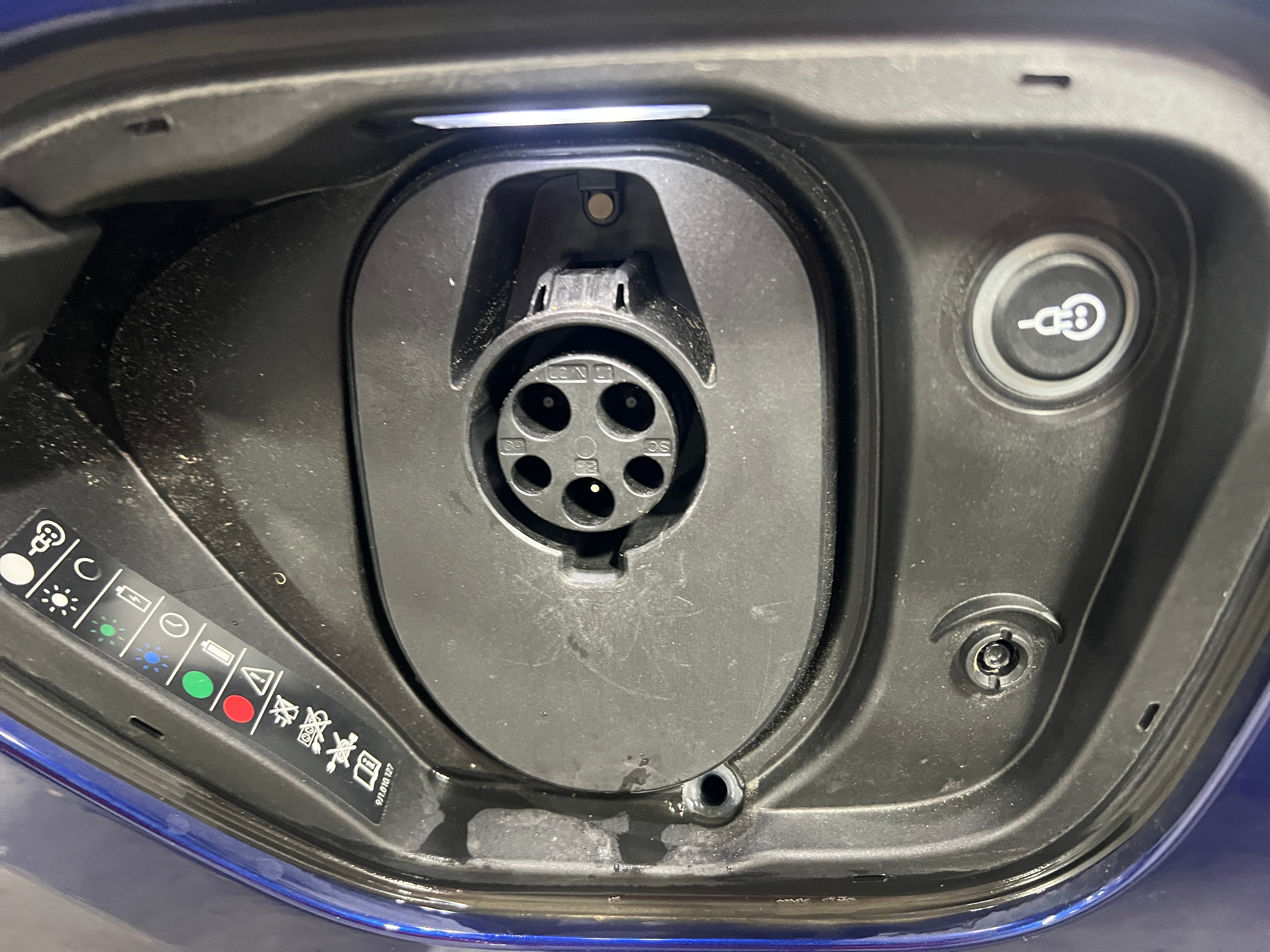 Used 2023 Porsche Taycan Base with VIN WP0AA2Y19PSA13504 for sale in Auburn, WA