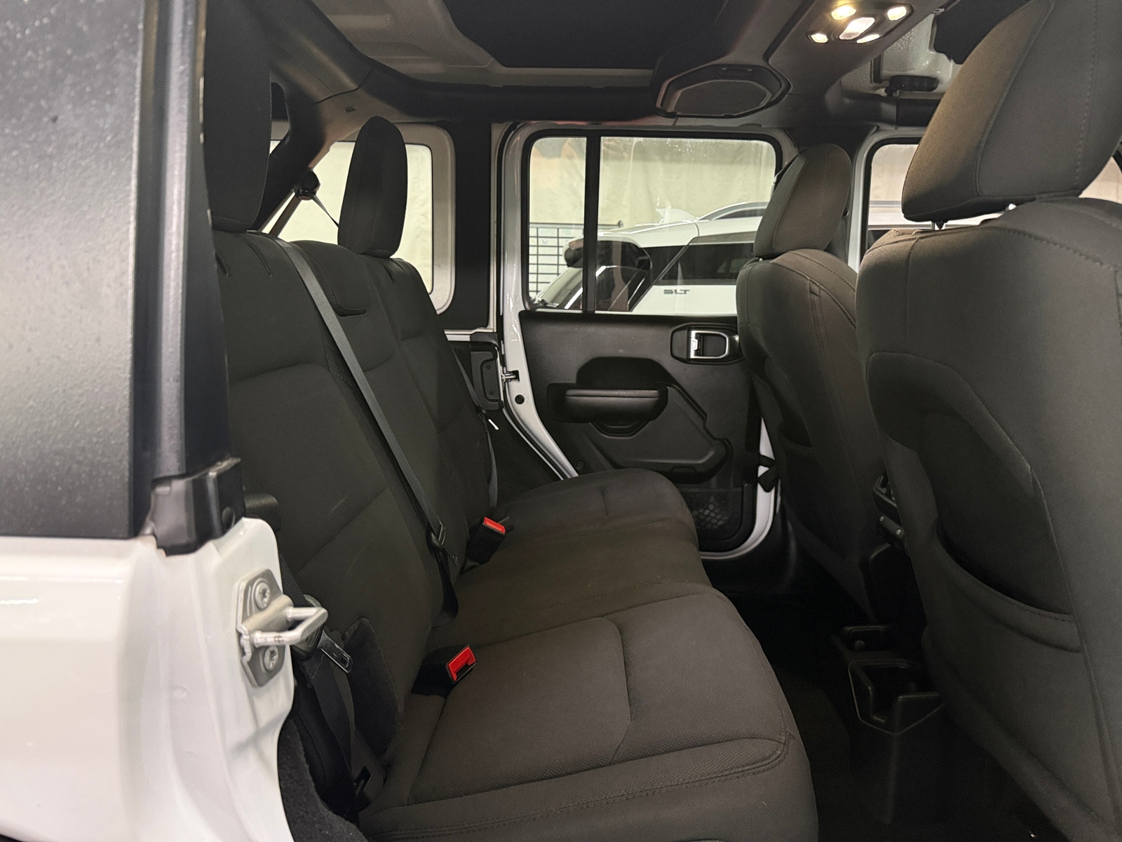 Thumbnail: 2021 Jeep Wrangler - 6