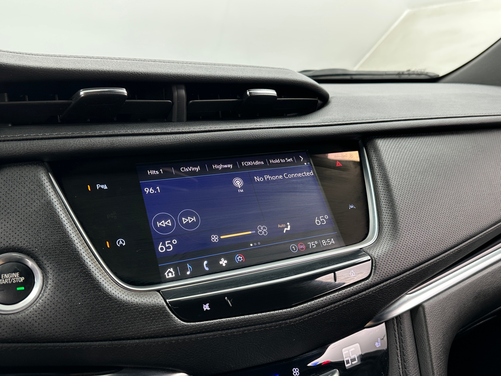 Thumbnail: 2024 Cadillac XT6 - 3