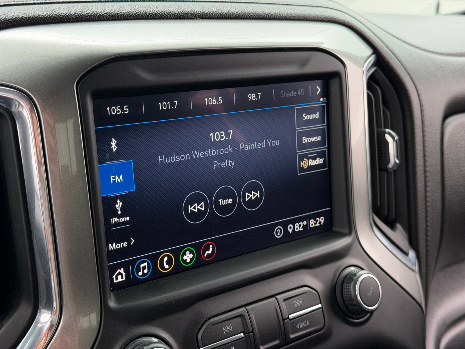 Thumbnail: 2020 Chevrolet Silverado 1500 - 4