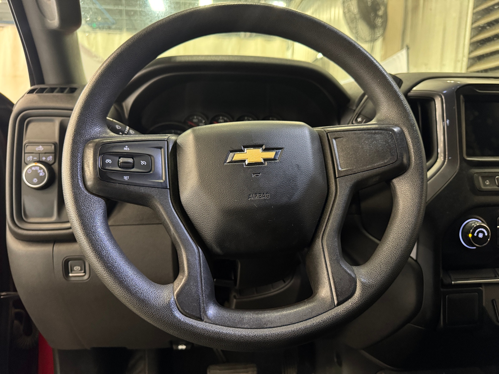 Thumbnail: 2019 Chevrolet Silverado 1500 - 5