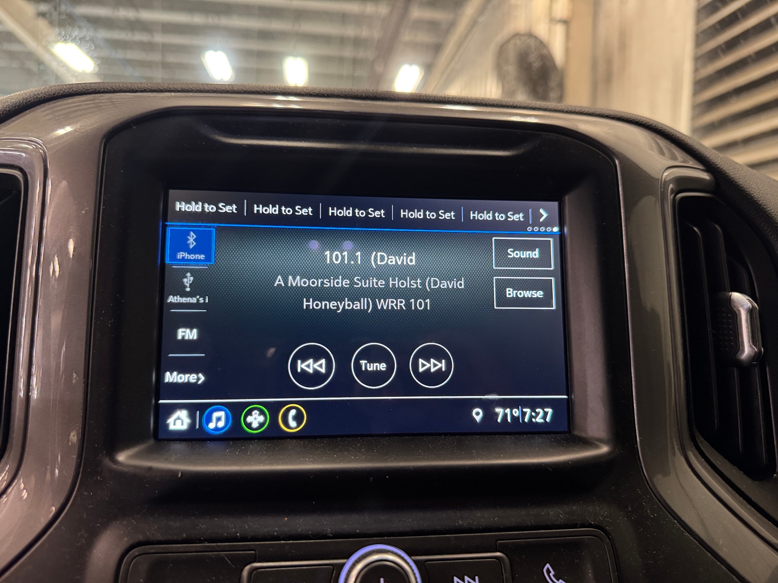 Thumbnail: 2019 Chevrolet Silverado 1500 - 4