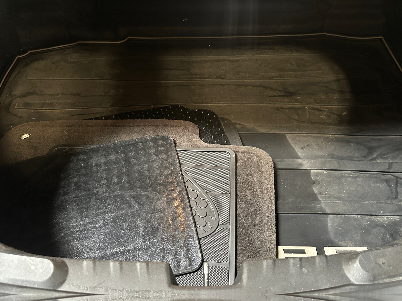Thumbnail: 2011 Chevrolet Camaro - 4
