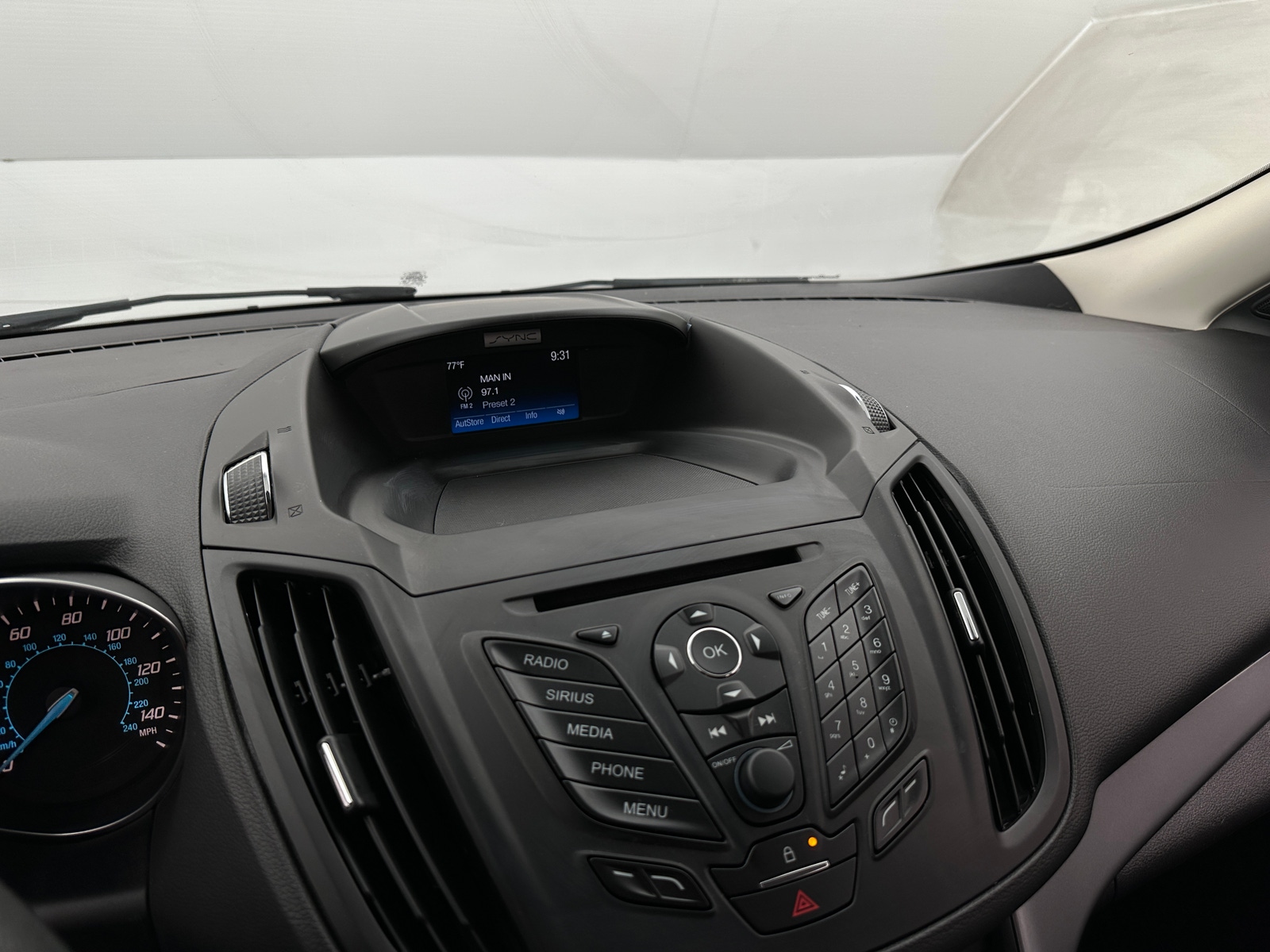 Thumbnail: 2016 Ford Escape - 4