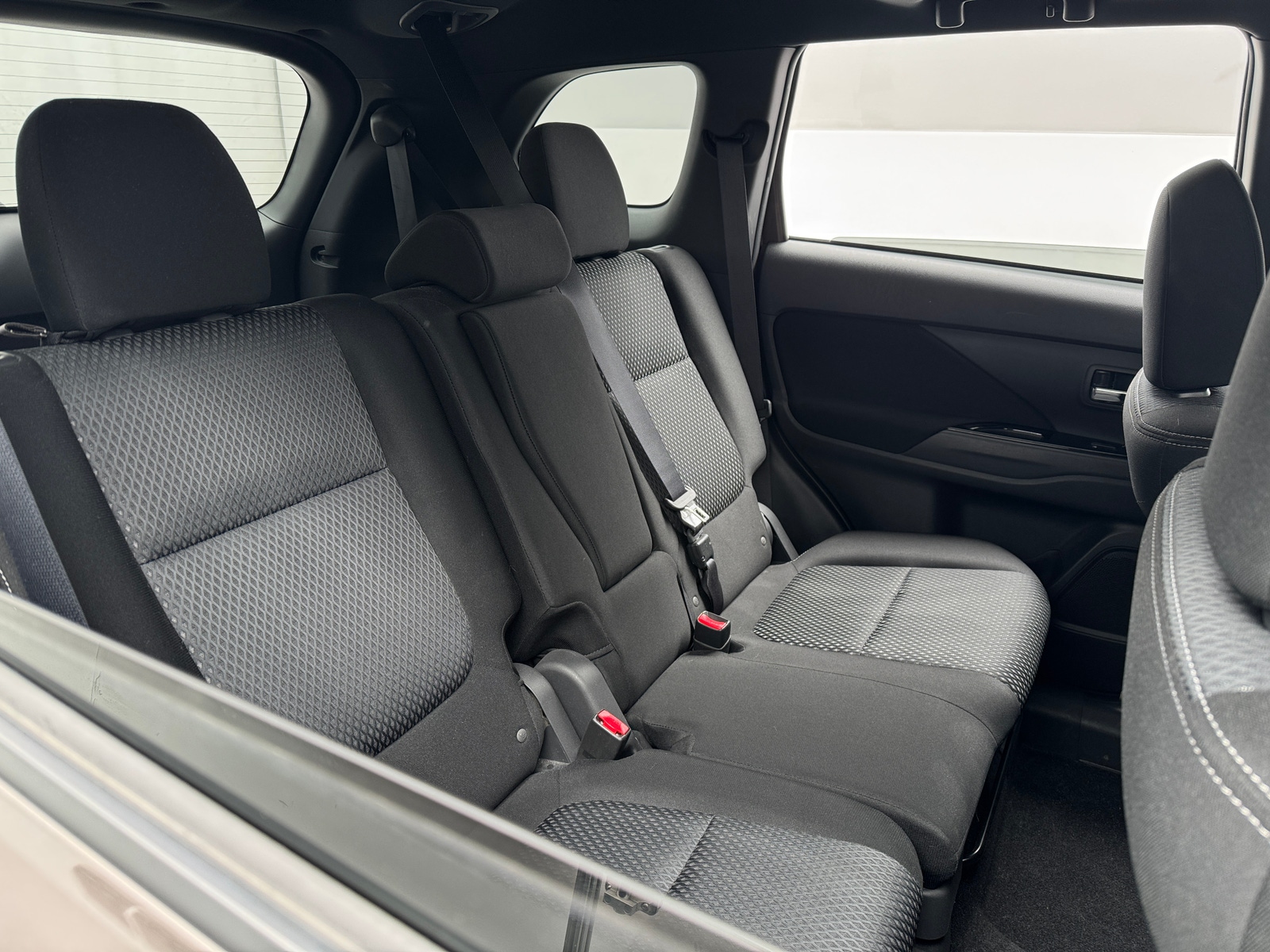 Thumbnail: 2018 Mitsubishi Outlander - 6