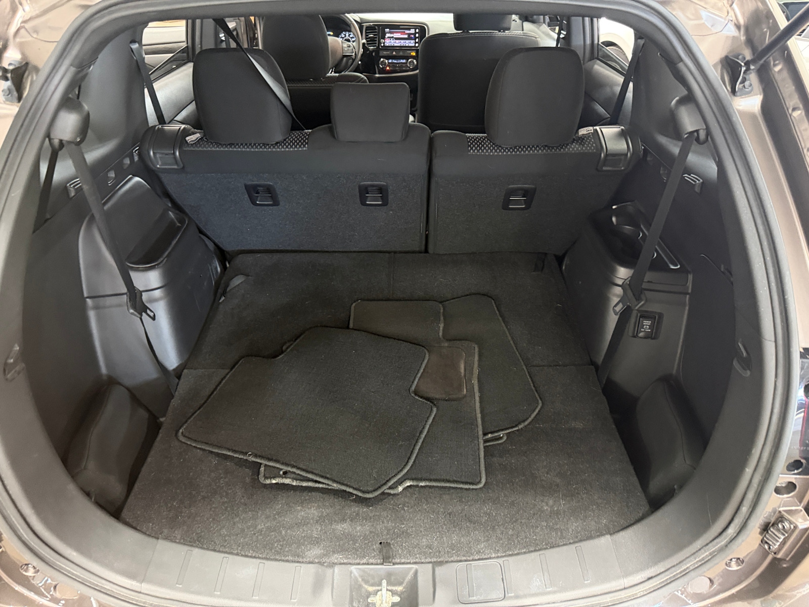 Thumbnail: 2018 Mitsubishi Outlander - 7