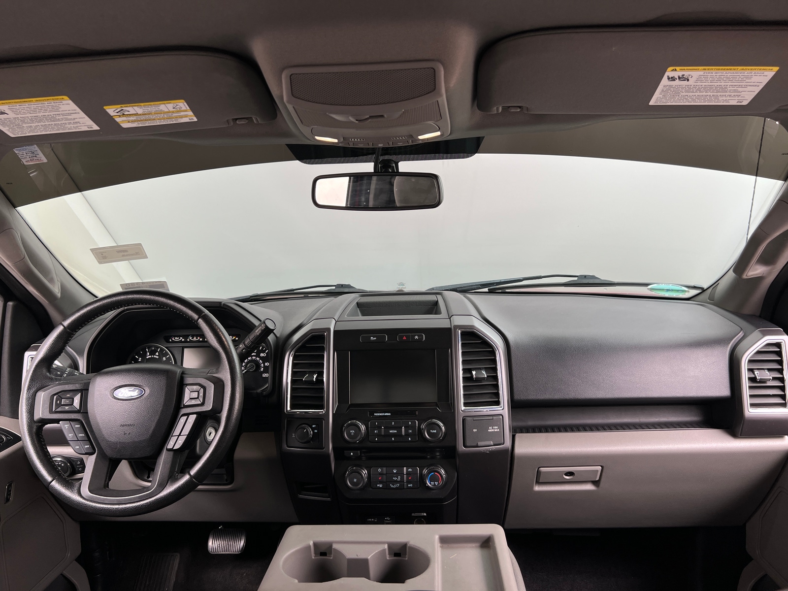 Thumbnail: 2015 Ford Econoline - 3