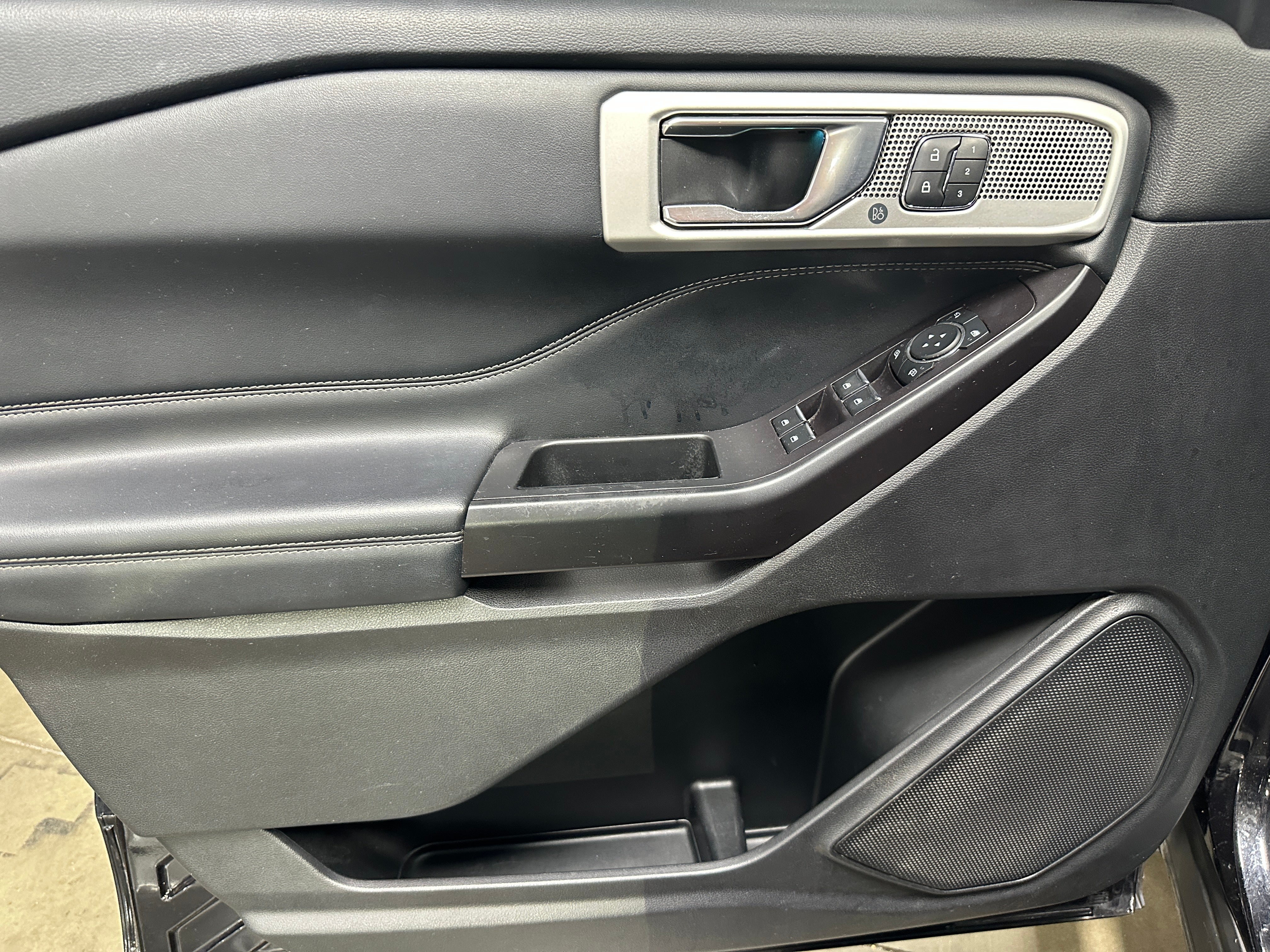 2020 Ford Explorer Limited - Photo 9