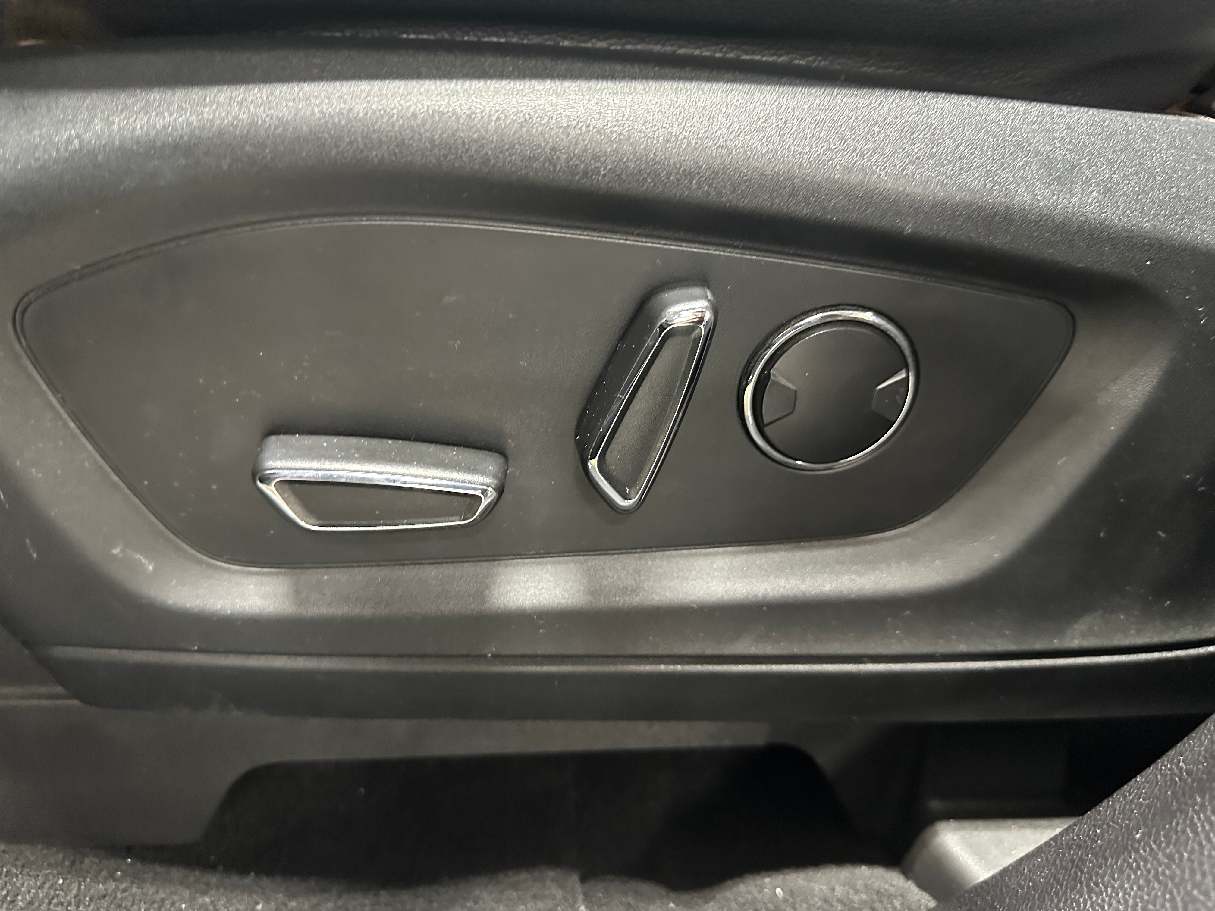 2020 Ford Explorer Limited - Photo 24