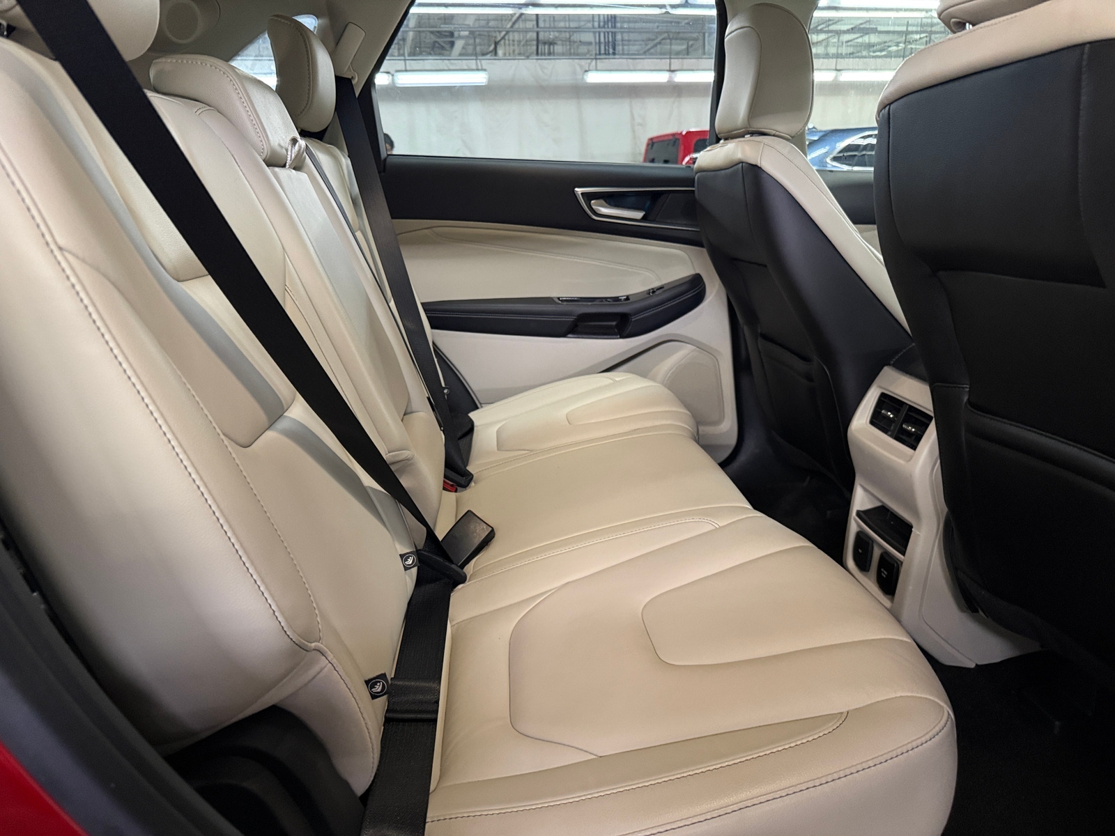 Thumbnail: 2020 Ford Edge - 5