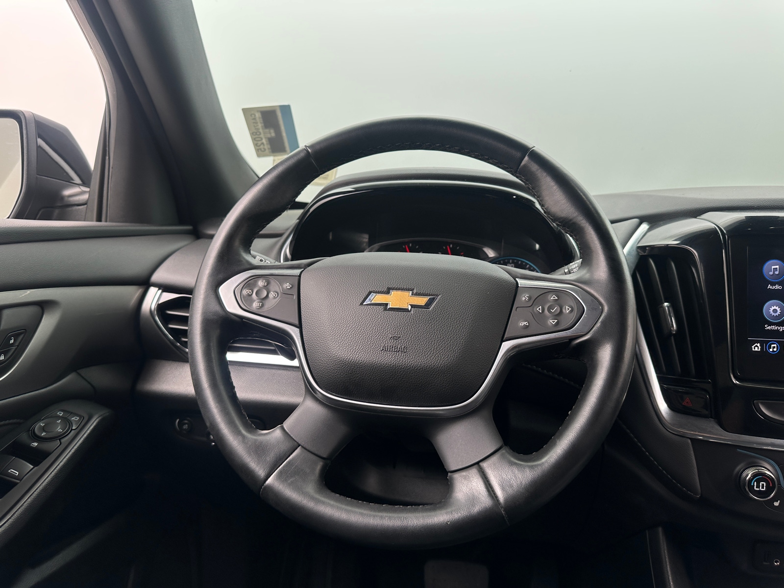 Thumbnail: 2023 Chevrolet Traverse - 5
