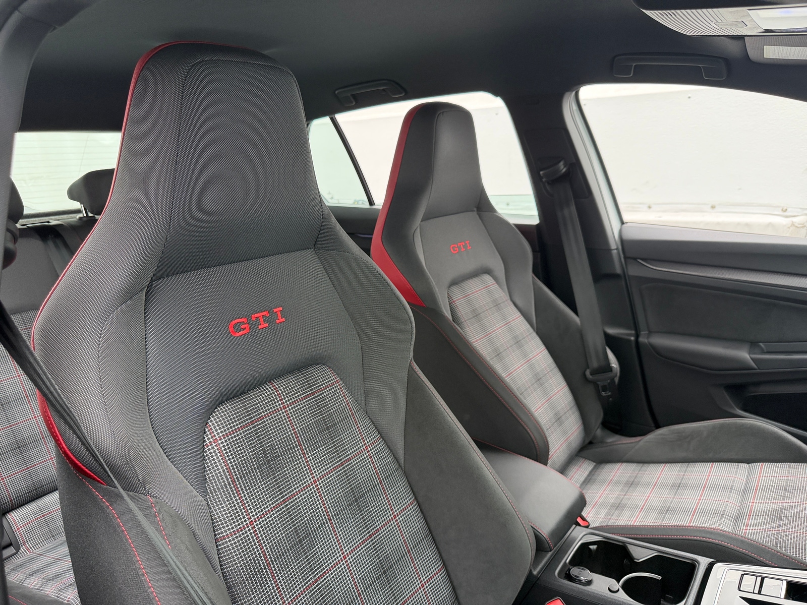 Thumbnail: 2025 Volkswagen Golf - 2
