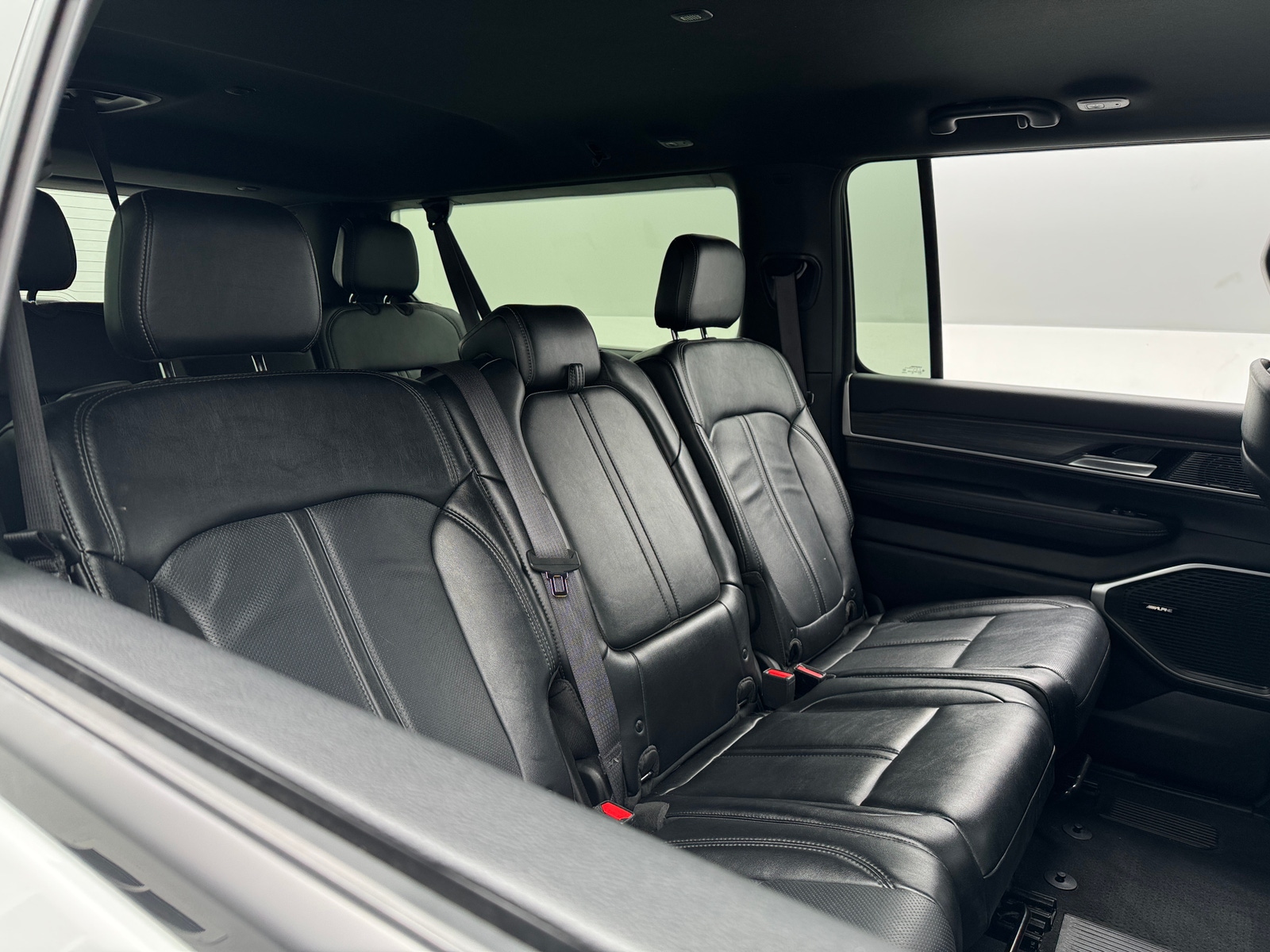 Thumbnail: 2024 Jeep Wagoneer - 5