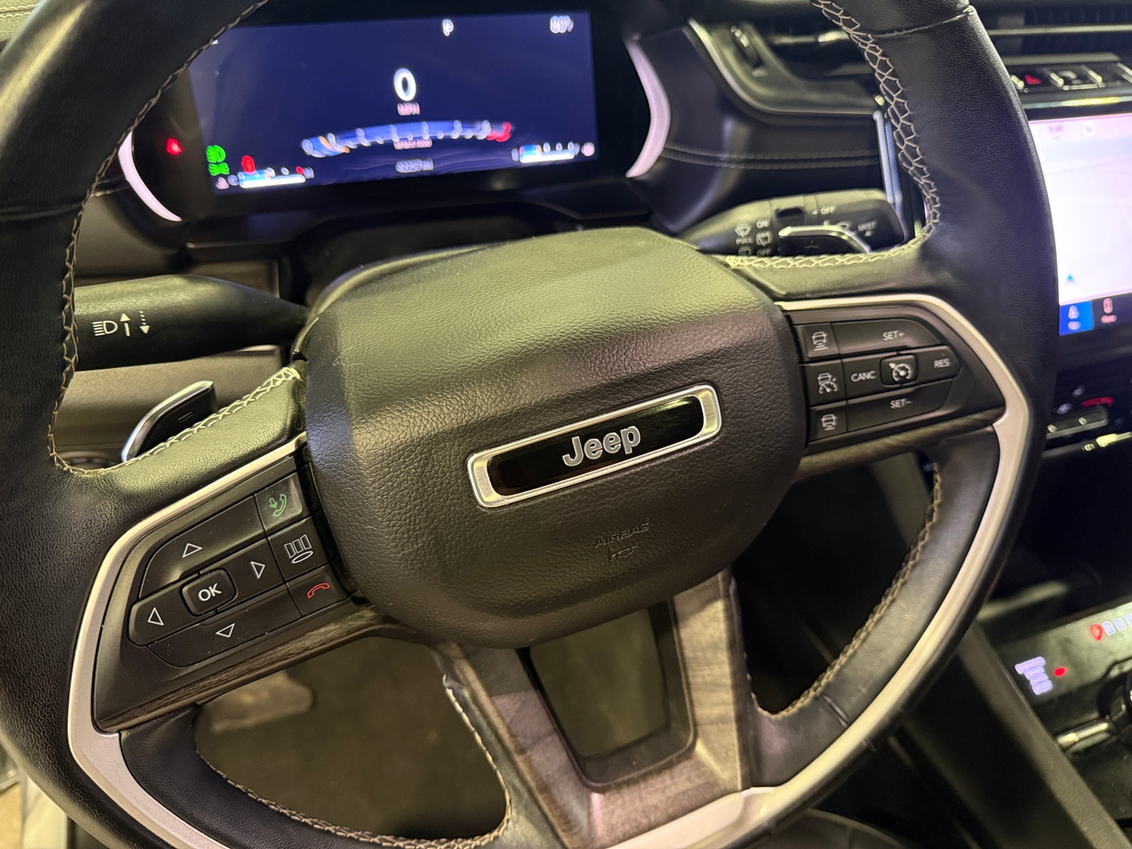 Thumbnail: 2022 Jeep Grand Cherokee L - 4