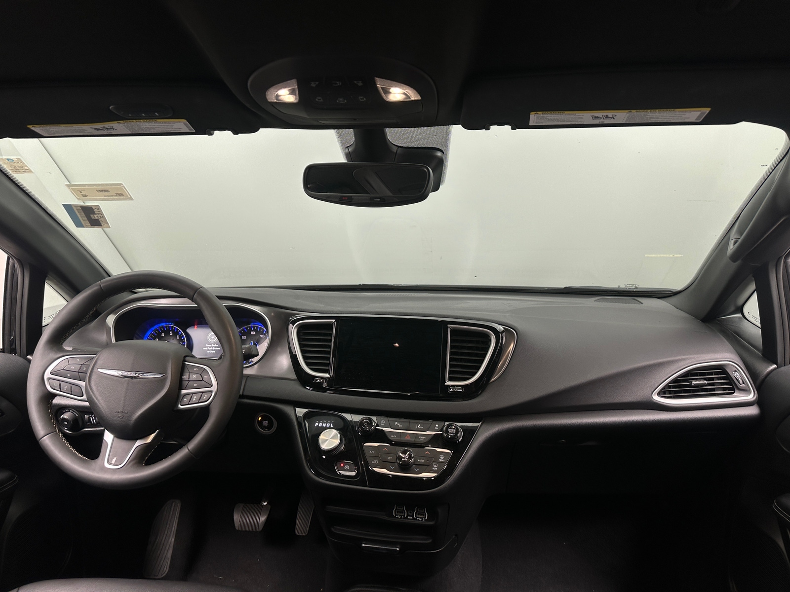Thumbnail: 2025 Chrysler Pacifica - 2