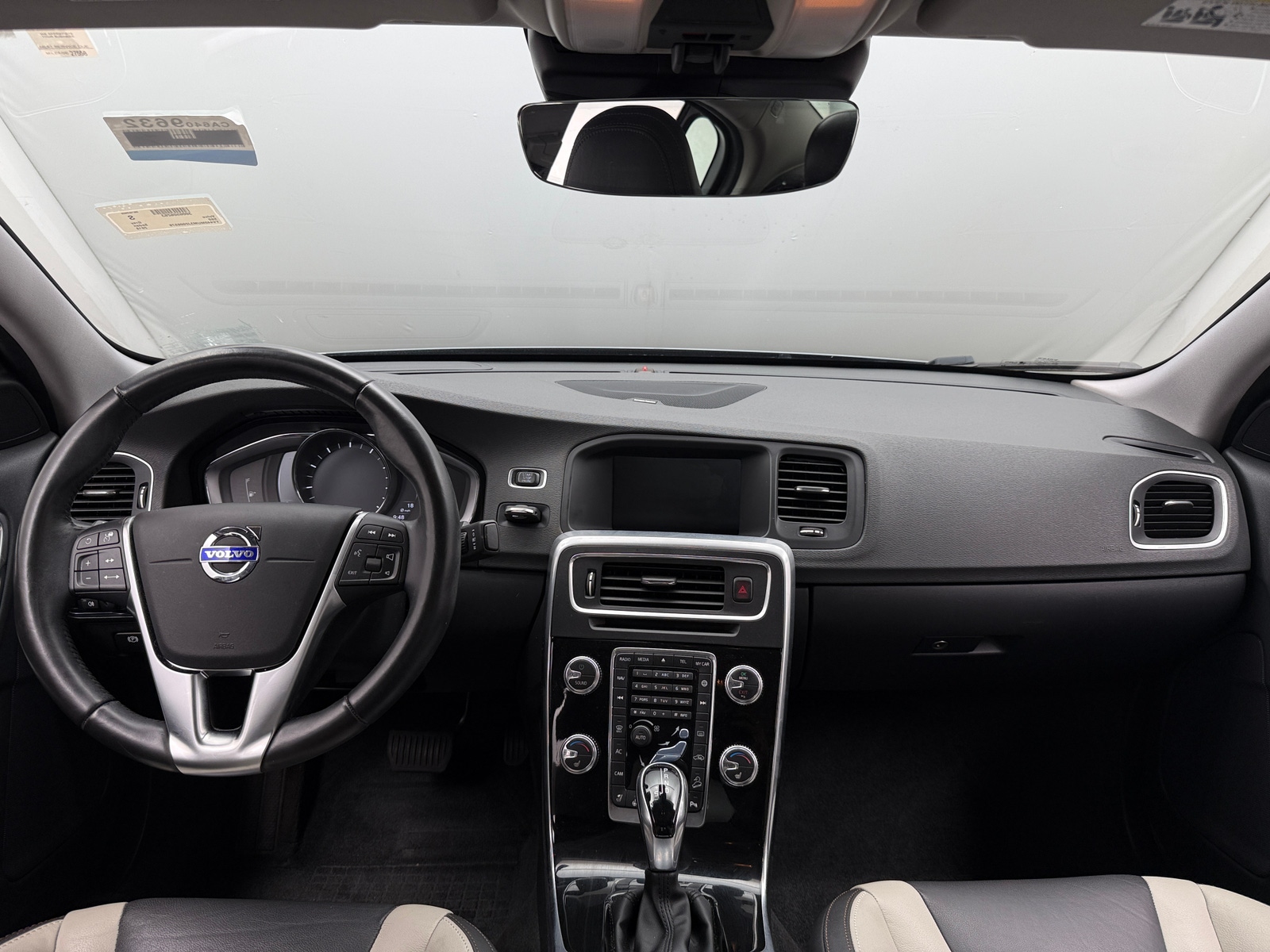 Thumbnail: 2018 Volvo S60 - 2