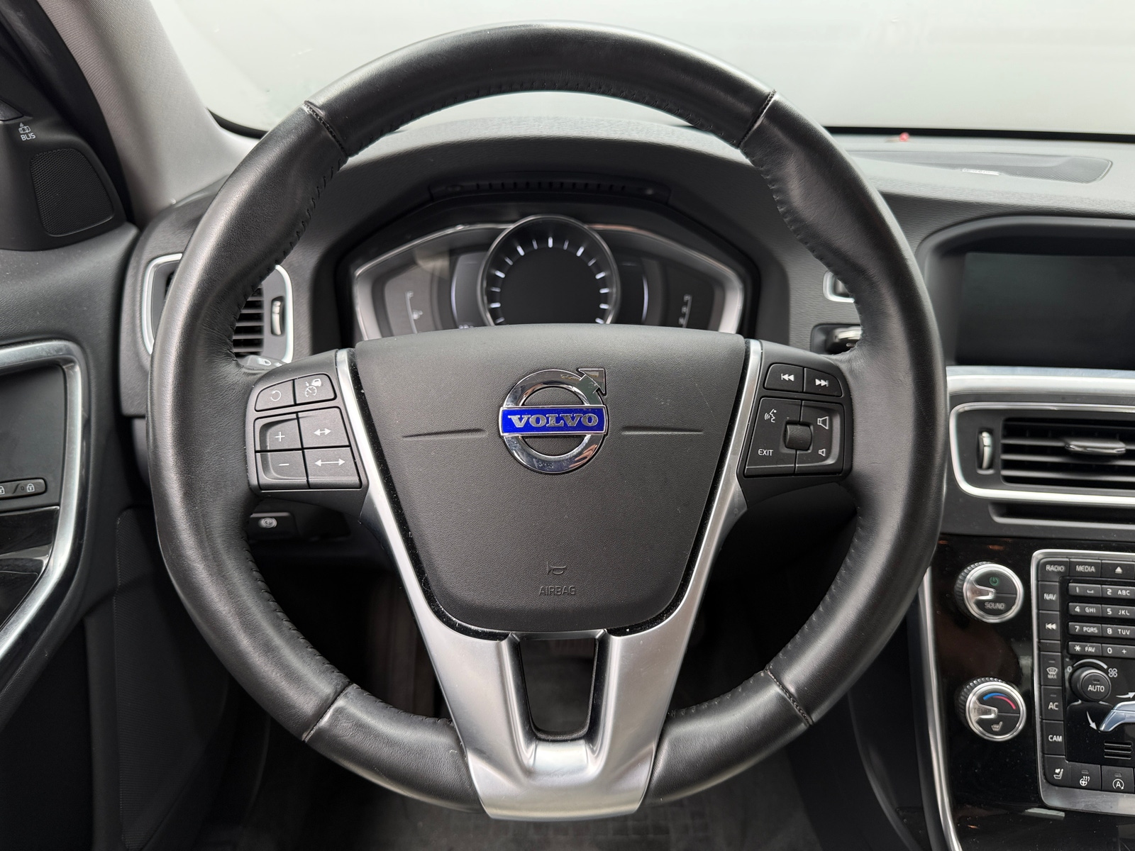 Thumbnail: 2018 Volvo S60 - 4