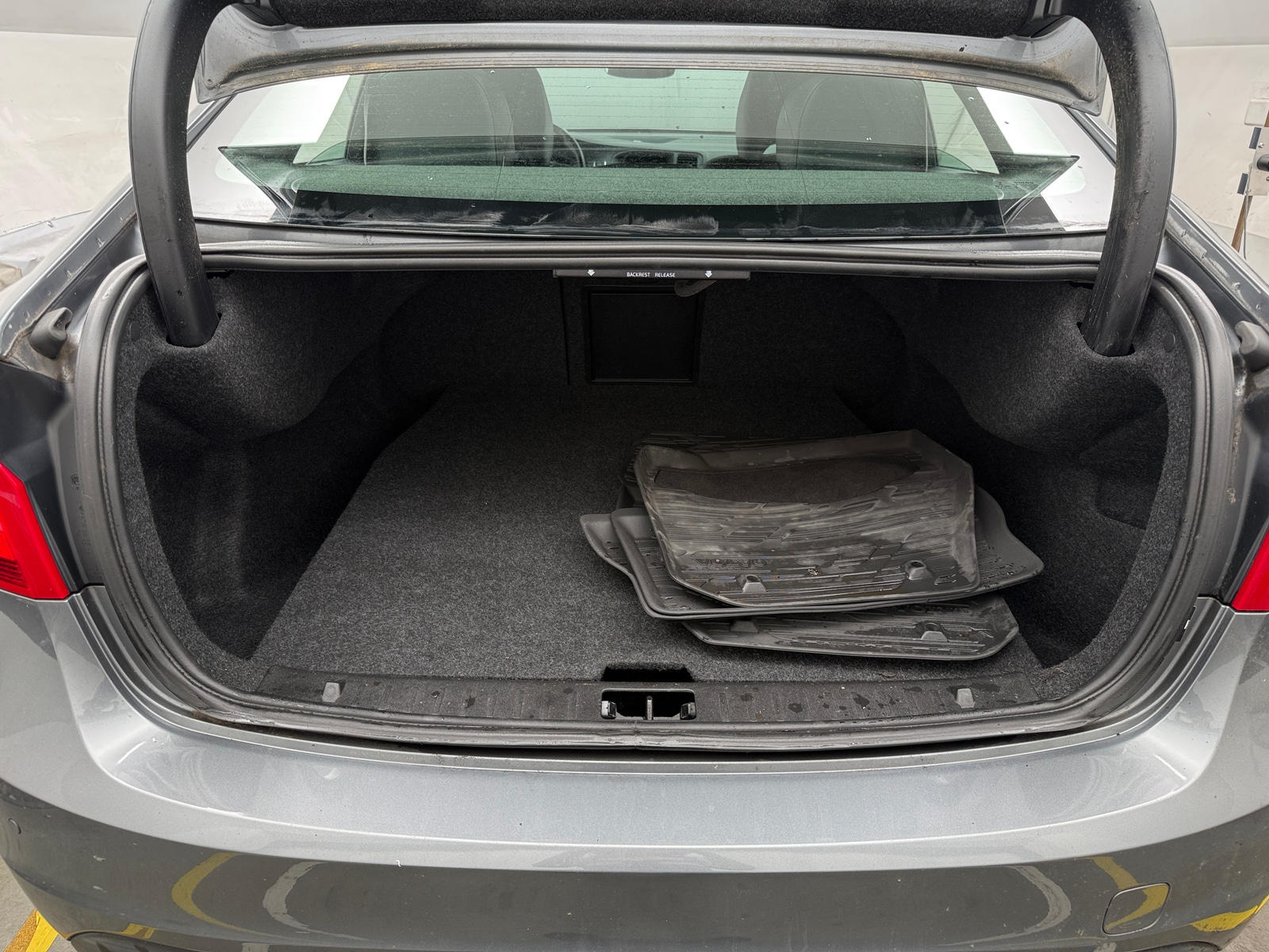 Thumbnail: 2018 Volvo S60 - 6