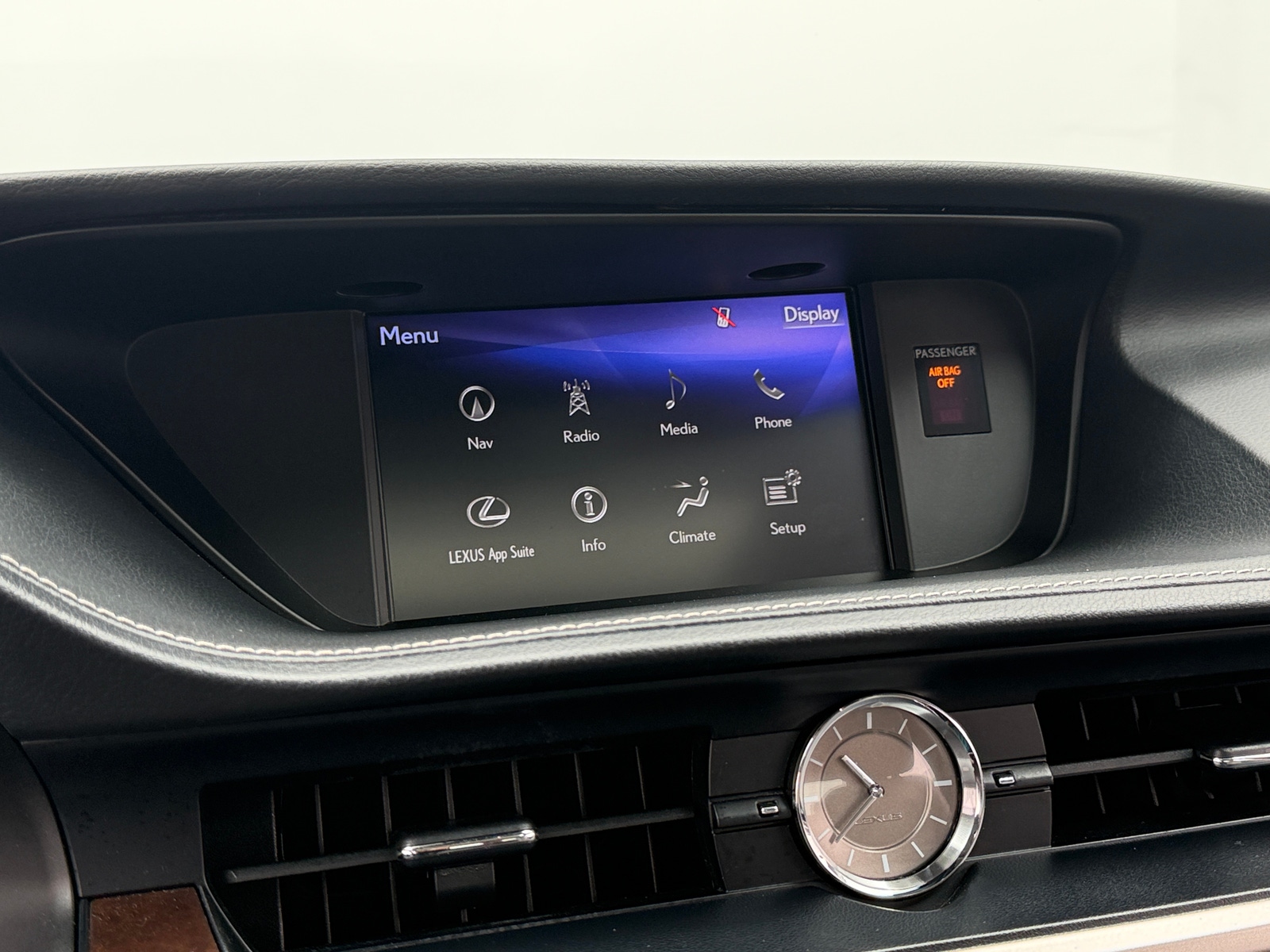 Thumbnail: 2017 Lexus ES - 4