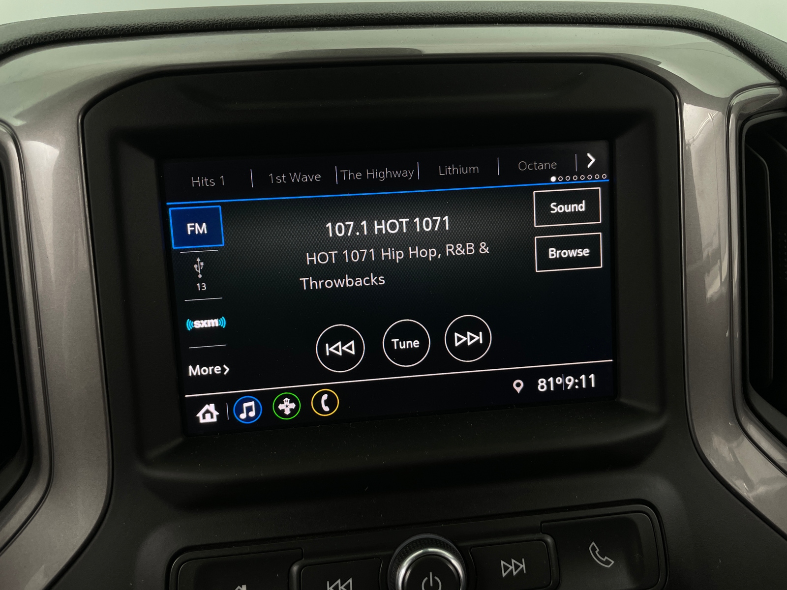 Thumbnail: 2022 Chevrolet Silverado 1500 - 4