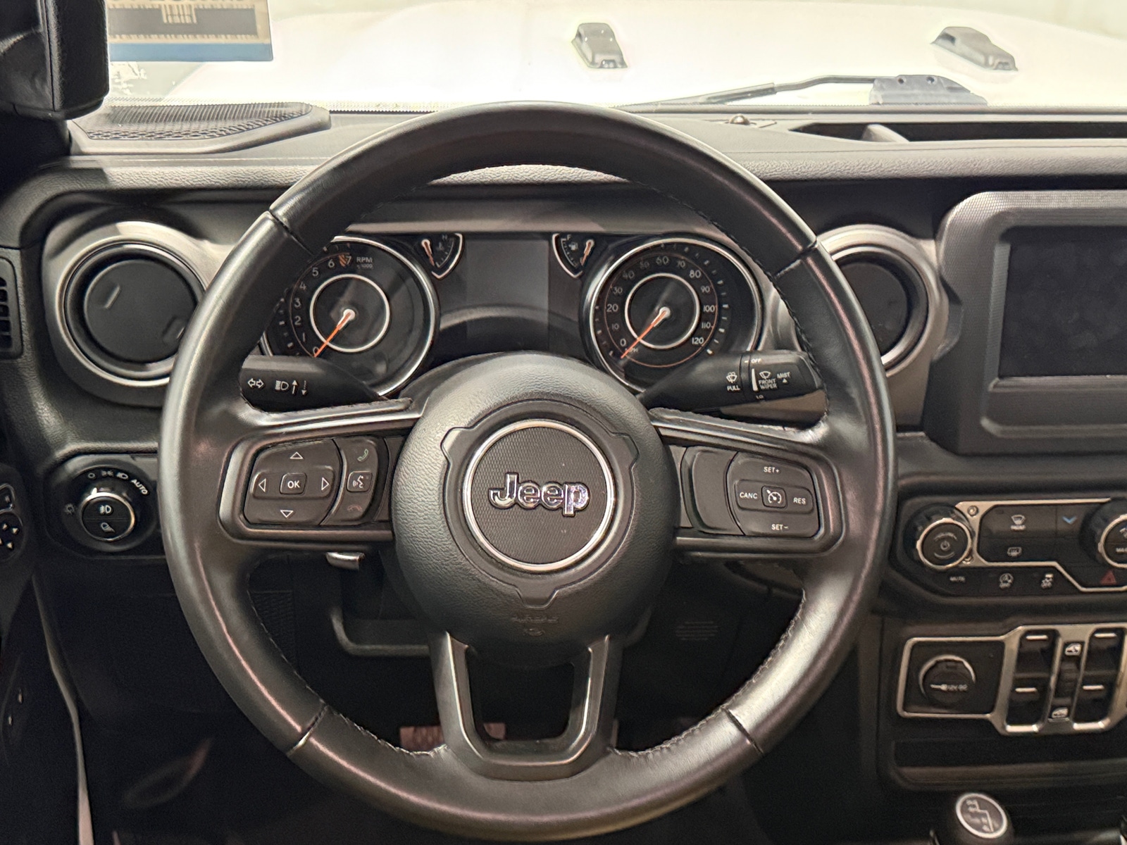 Thumbnail: 2022 Jeep Gladiator - 5