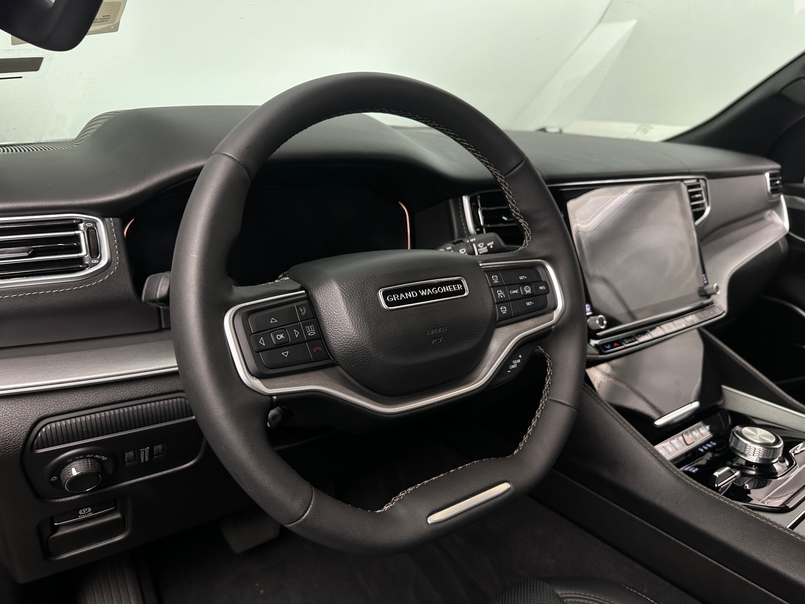 Thumbnail: 2026 Jeep Grand Wagoneer - 4