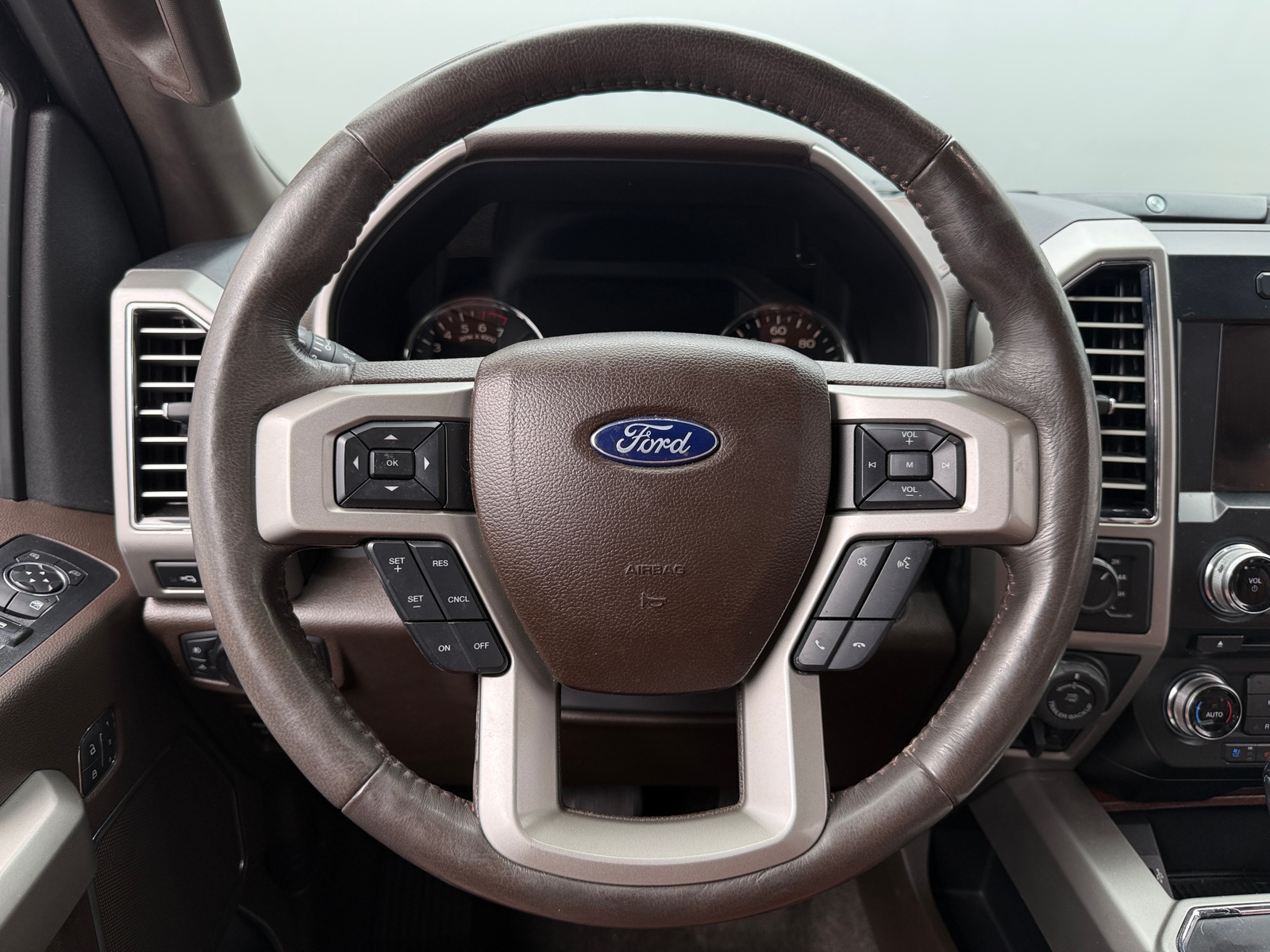 Thumbnail: 2018 Ford Econoline - 4