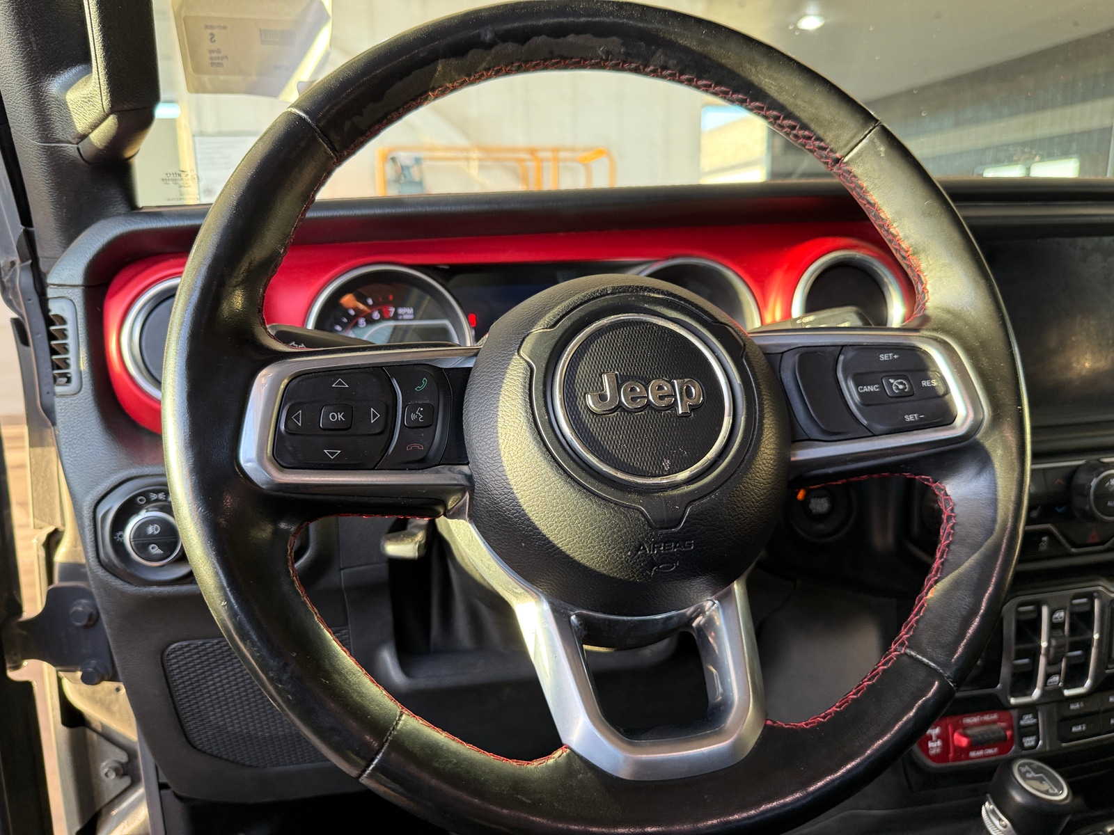 Thumbnail: 2020 Jeep Gladiator - 4