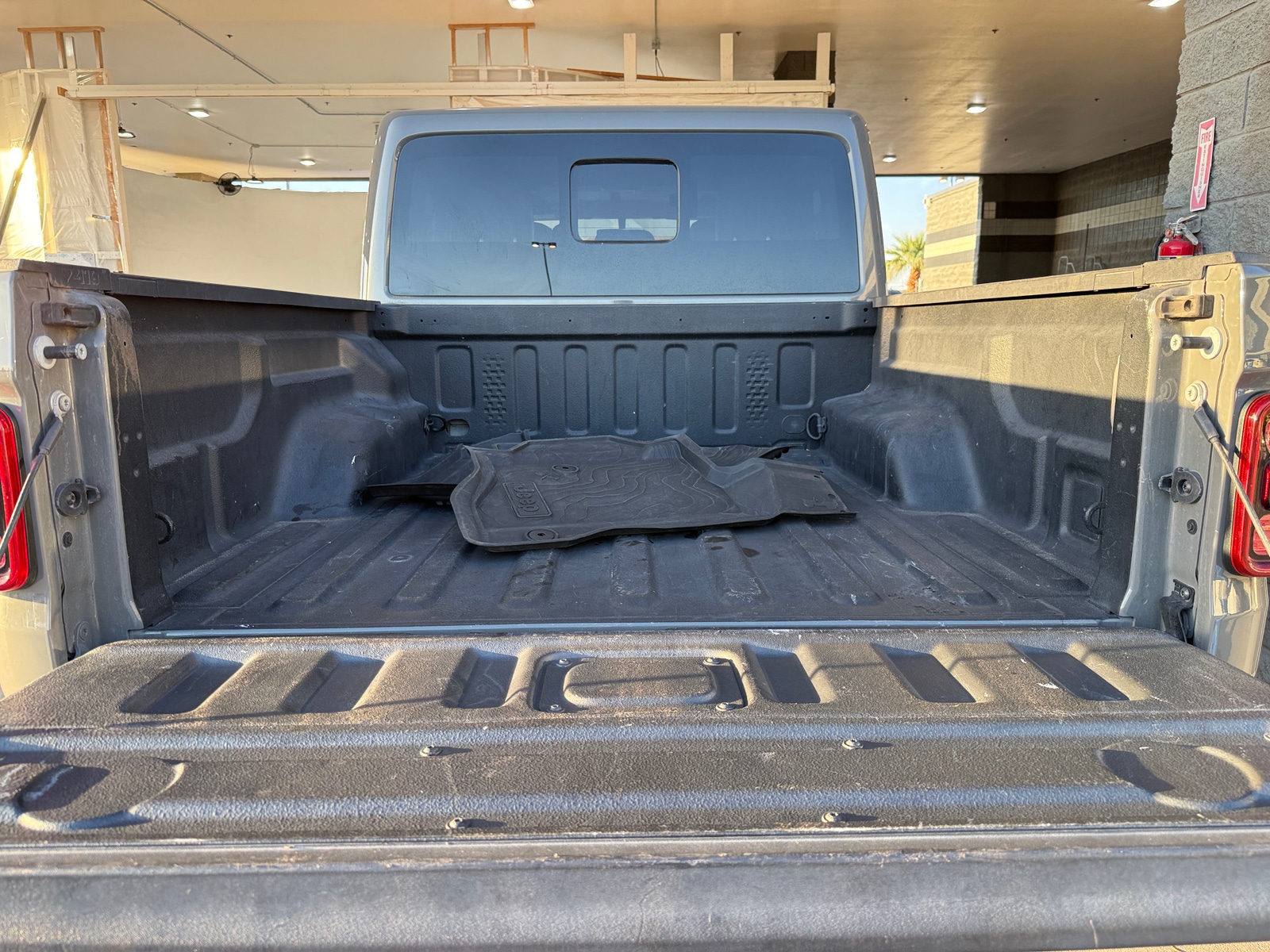 Thumbnail: 2020 Jeep Gladiator - 6