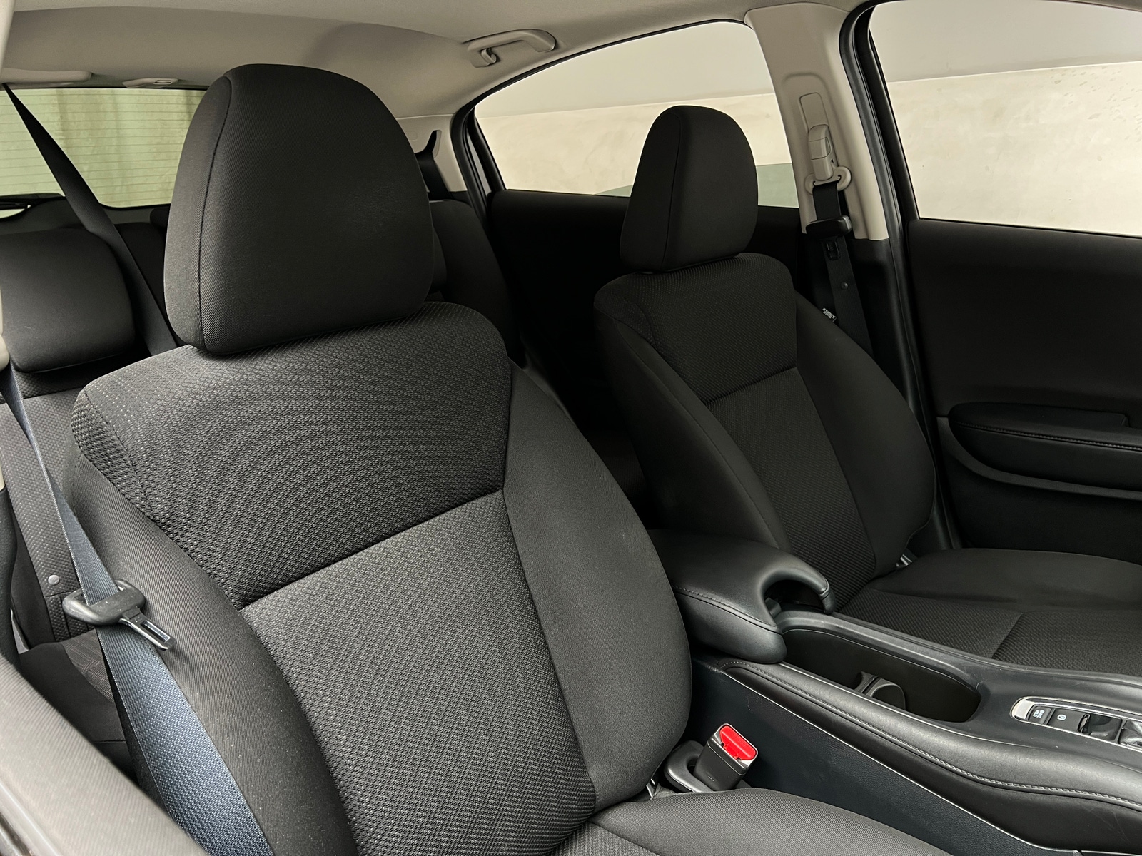 Thumbnail: 2016 Honda HR-V - 2